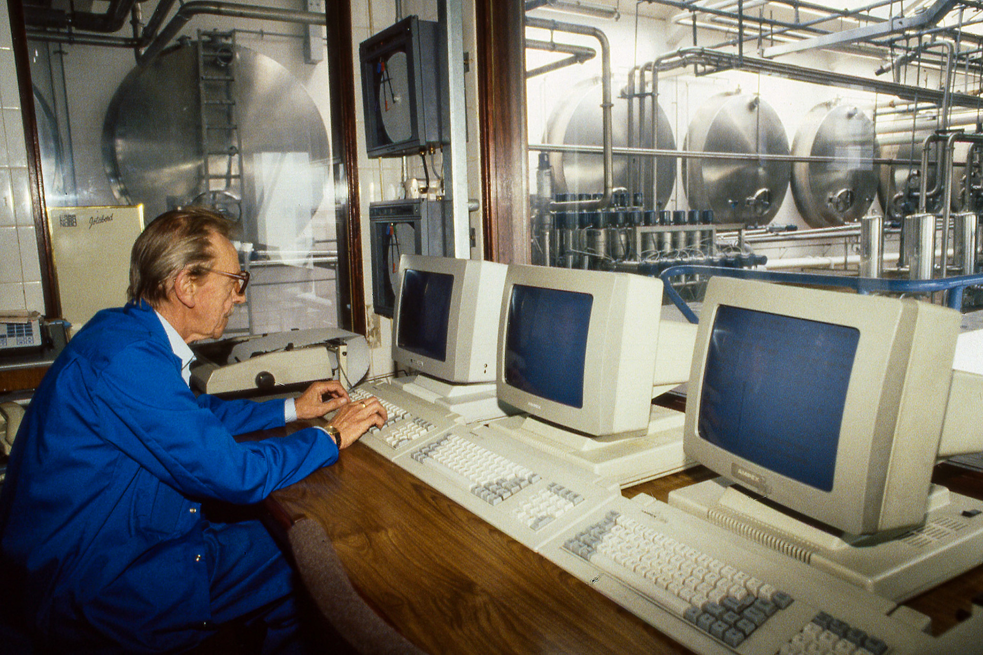 1980's South Morden Process Control Room (Courtesy Dave Fane)