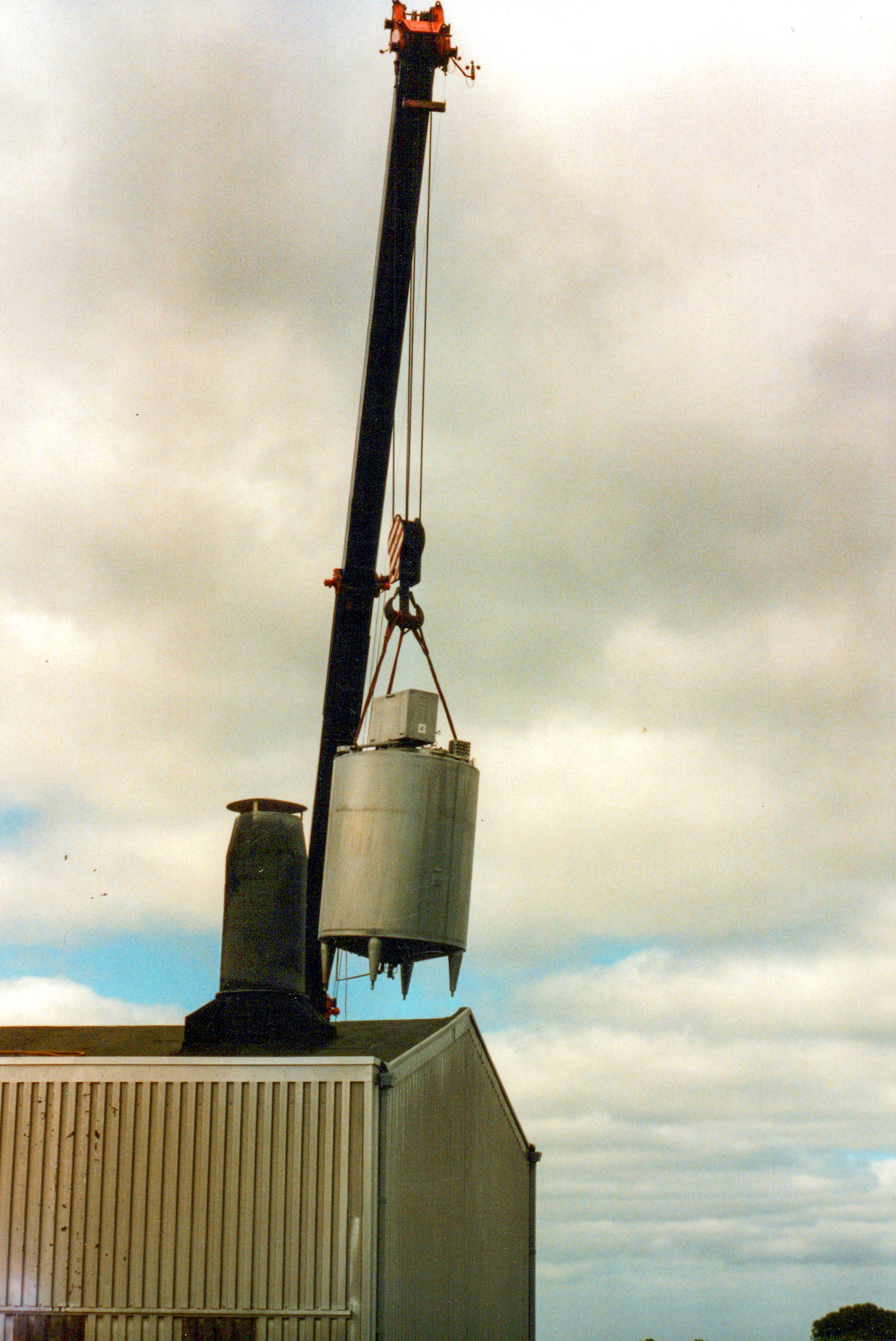 1980's Appleby Spray Drier Installation. (Courtesy David Atkinson)