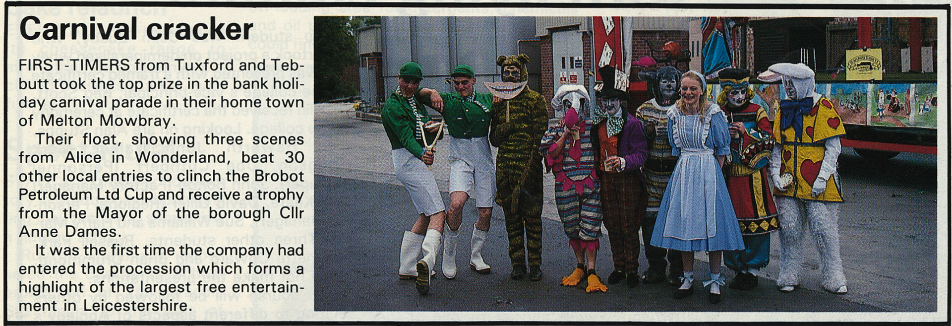 1989 Tuxford &amp; Tebbutt staff win first prize in Melton Mowbray carnival