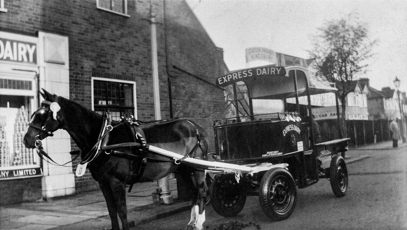 1960c Kingsbury, Edgware. Station Parade, now renamed Berkeley Road. (Courtesy Dawn McGlen)