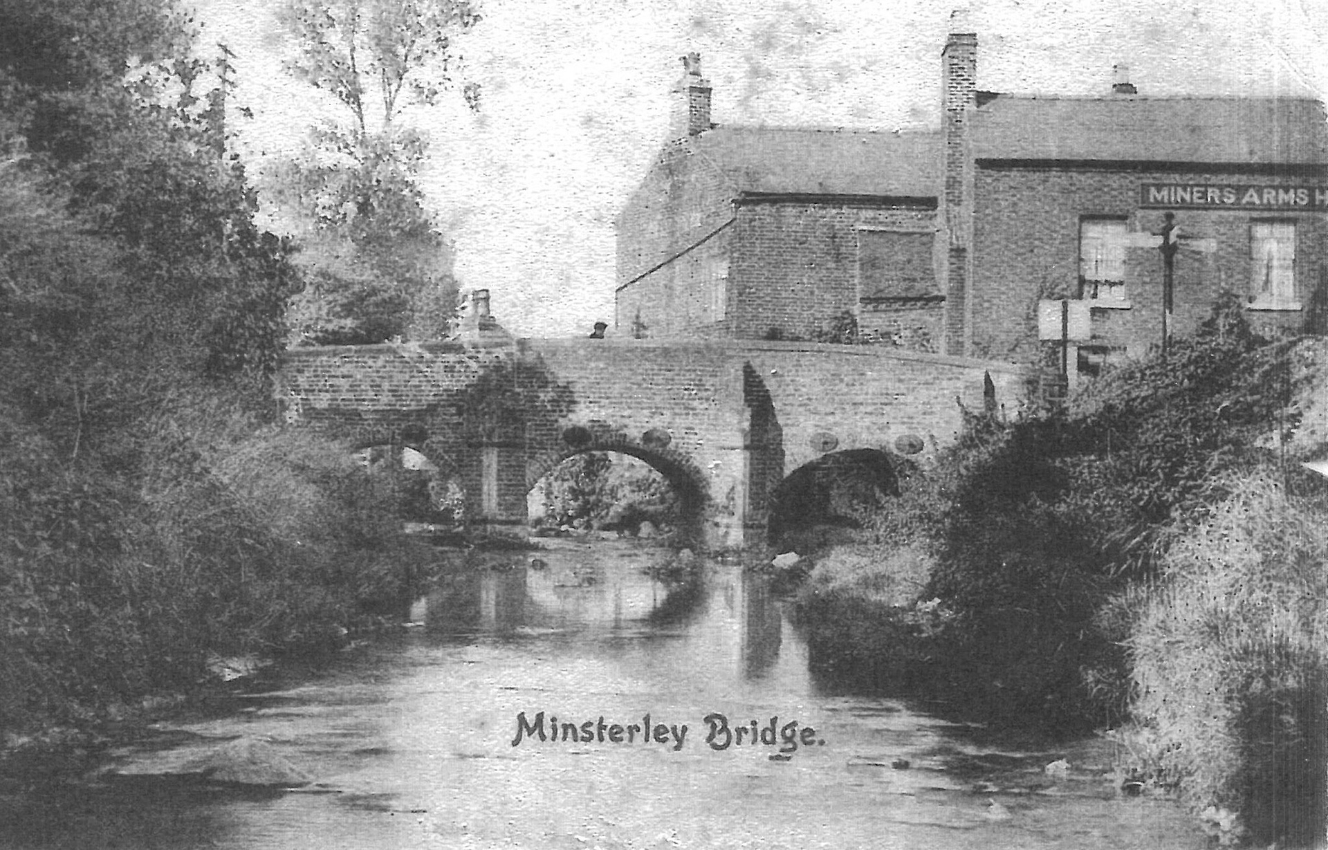 1905 Old Minsterley Bridge, replaced in around 1910. . (Courtesy Karen Osman)