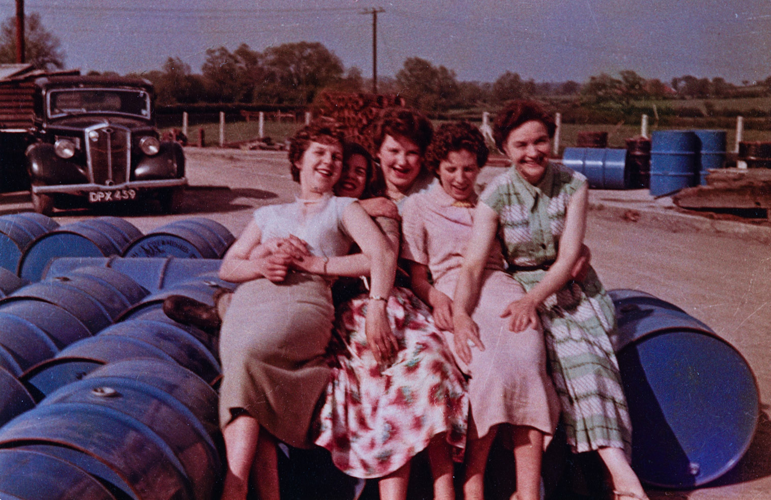 1950's Minsterley Creamery-"Ladies in dinner hour, Lady on right is Mrs Wynne Dyas" Monica Corfield identifies the lady on the left as Val Smith [married Wilfred Evans]. Marlene Hawkins adds "Auntie Wyn married Harold Dyas in the seventies I think 🤔" (Joe Lyons Collection)
