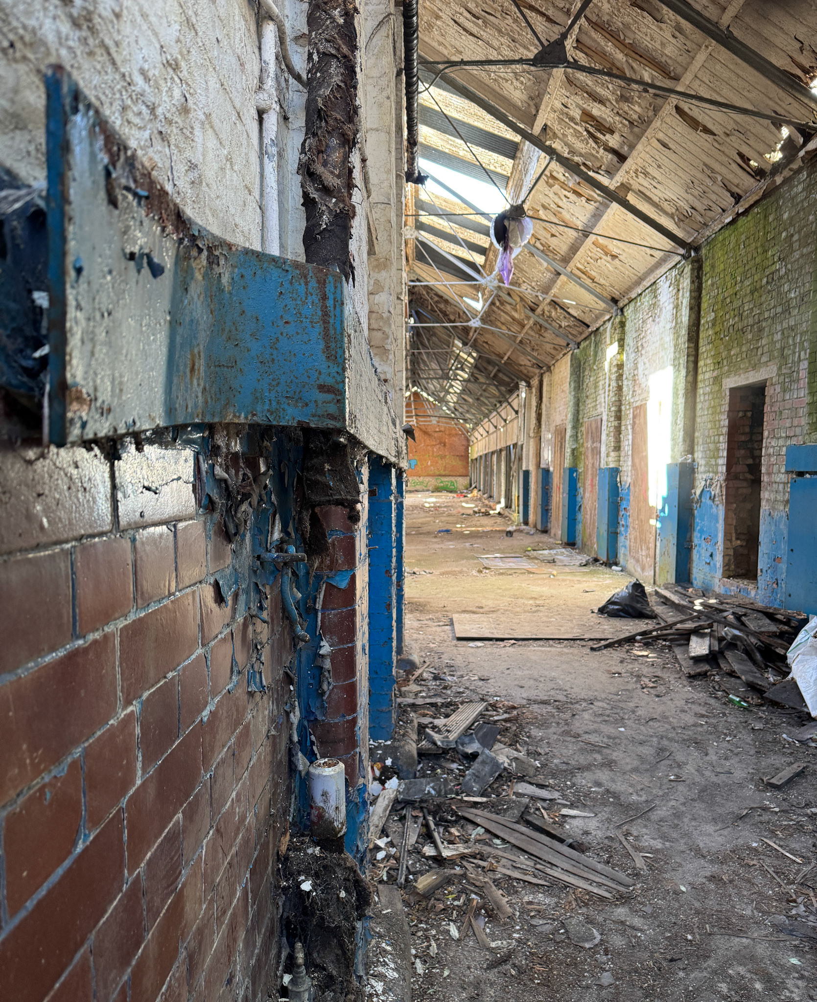 2025 Herne Hill Depot and Shop-inside view through the archway. (Express Dairy Tales collection)