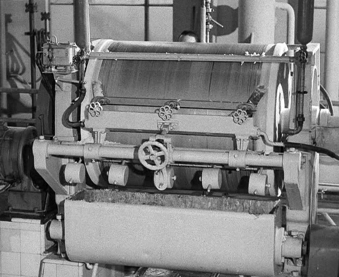 1940's Tower Creameries, later Mitcham Foods, part of Express. Cooling. (Courtesy British Instructional Films, British Pathé)