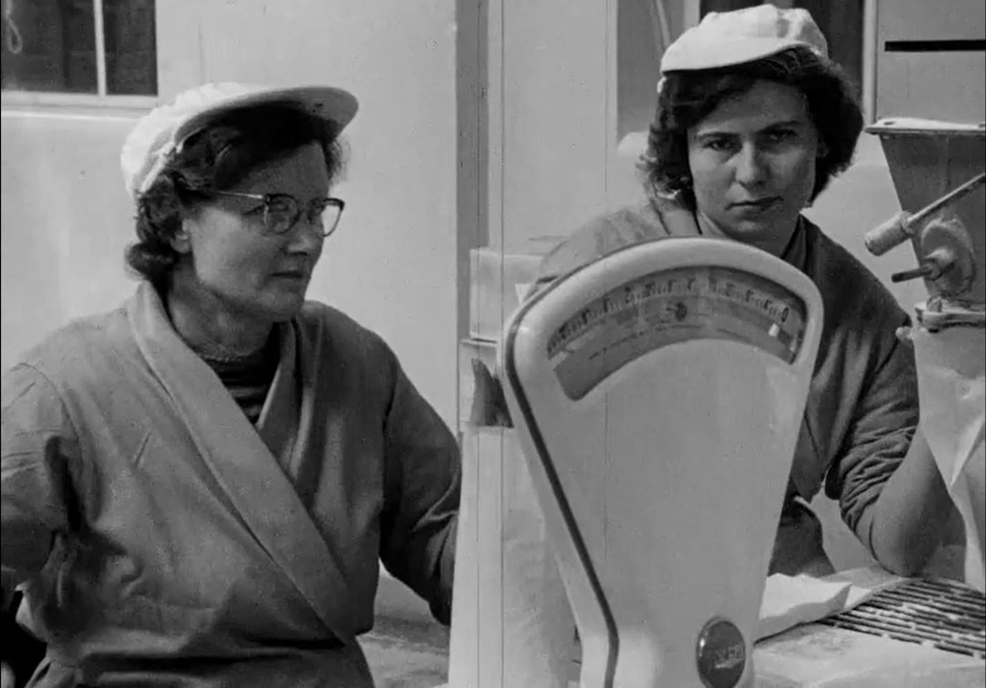 1964 Staff from Magheralin Creamery visit Bovril's Lifton site. (Stills courtesy Broadcasting Authority of Ireland, Department for Communities, ITV, UTV Archive)