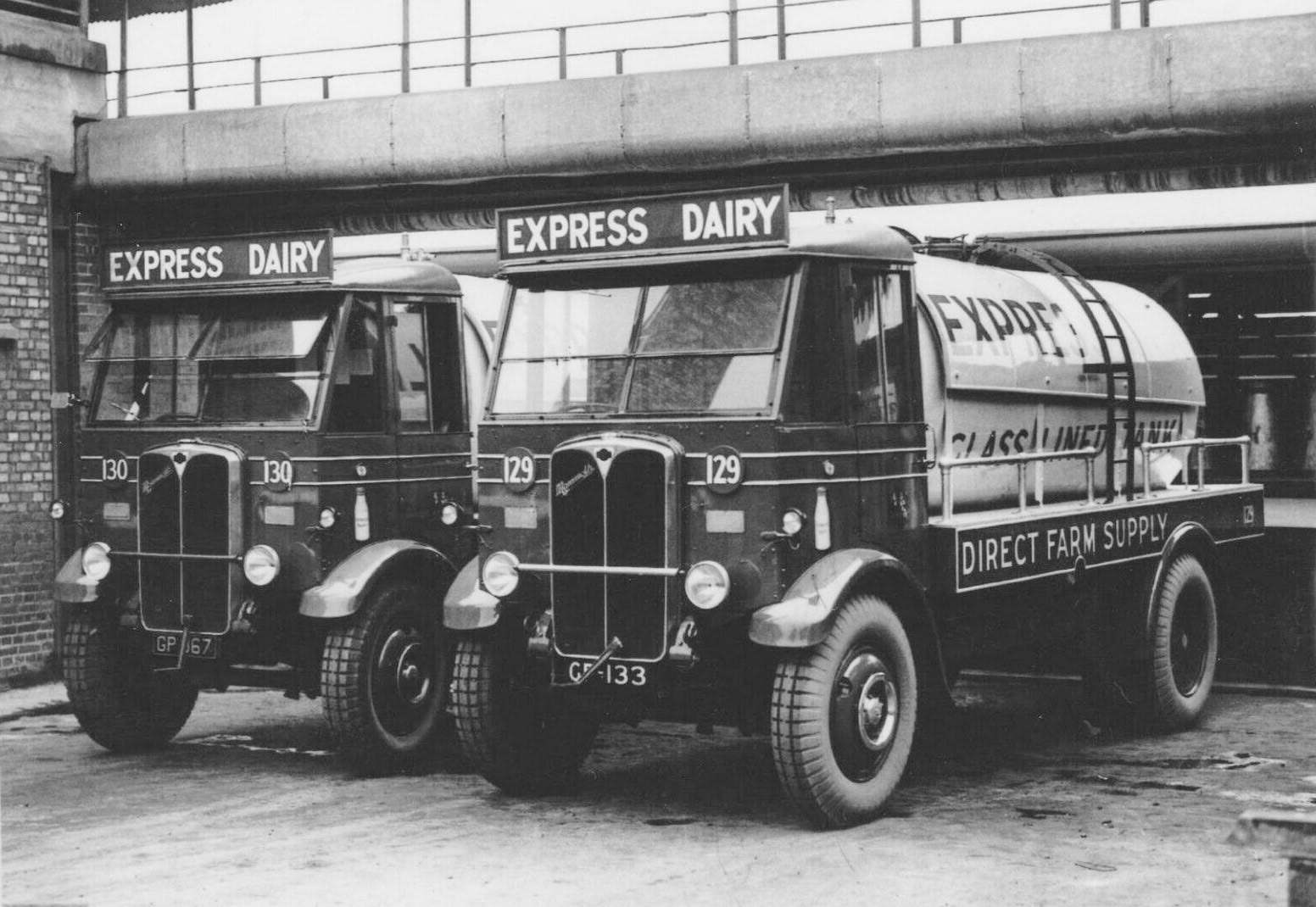 1930's Cricklewood. Matthew Pinto comments "Yes, think it is Cricklewood. It looks like the loading area at the south end near the railway sidings." (Courtesy Craig Wells)