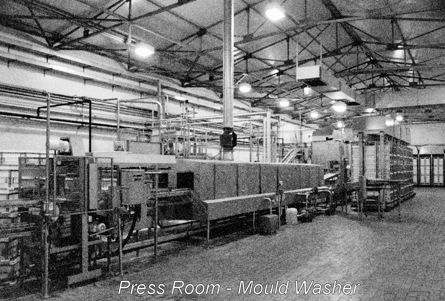 1990's Ruyton Creamery plant - Press Room Mould Washer, taken by Stephen Graves who worked in the Maintenance Department. (Courtesy Stephen Graves, Ruyton Revisited FB Group)