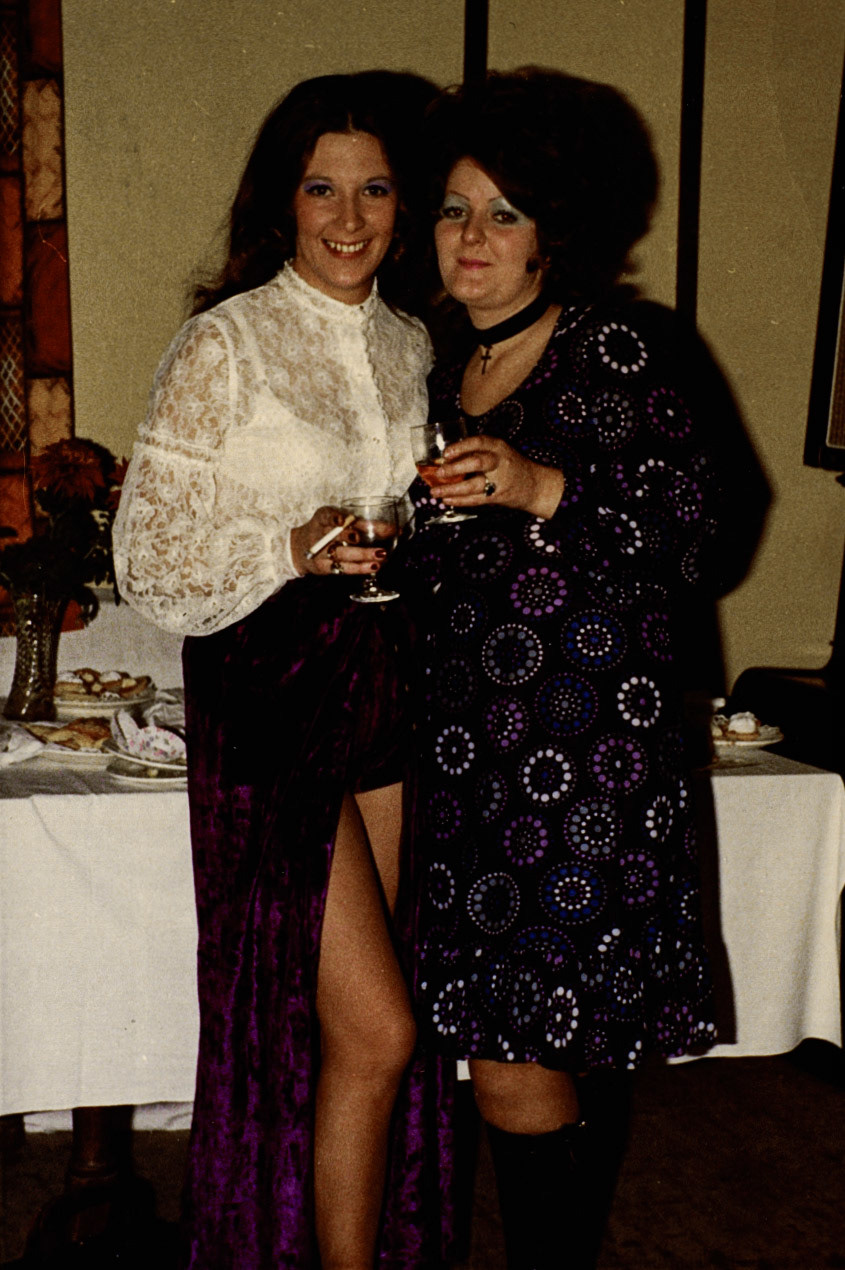 al Pugh comments "Fantastic picture, my beautiful sister Lizzie (Elizabeth nee Carswell, now Williams) and her friend, Sue Hyde" Nicky Pearson and Kim Hyde add "It's my beautiful mum and beautiful godmother".(Courtesy Joe Lyons)