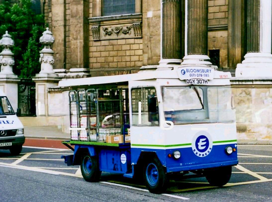 1969 Reg Bloomsbury float DGY 307H (Courtesy Don Reid)