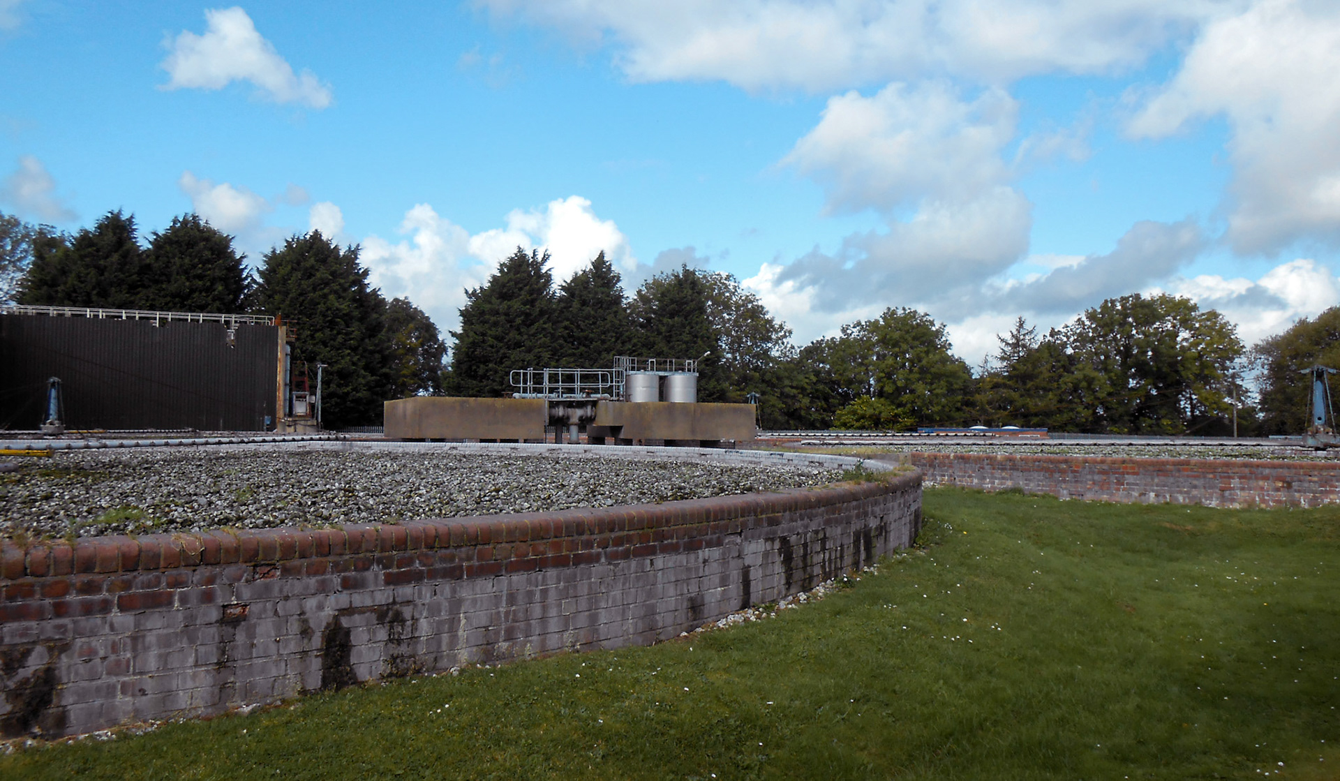 1980's Minsterley Creamery. Debbie Llewellyn commented "This was the effluent plant, where my Dad, Gordeon Ruff, worked driving the 'honey pot' as he used to call it. He used to call it the 'sh** tank, but had to change it when I proudly told my teacher Miss Clarke, that's what my Dad did, when asked the question "What job does your Dad do?" (Courtesy Joe Lyons)