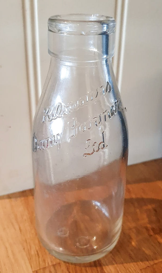 1955 Kilmaurs Dairy Farmers bottle. John Buchanan MacGilp comments "Presumably from the creamery on Crosshouse road? My grandad worked for them picking up milk, sometimes as far away as Girvan. My dad used to help him when he was at school. (Courtesy Neil Mackenzie, Kilmaurs And Stewarton Memories FB Group)