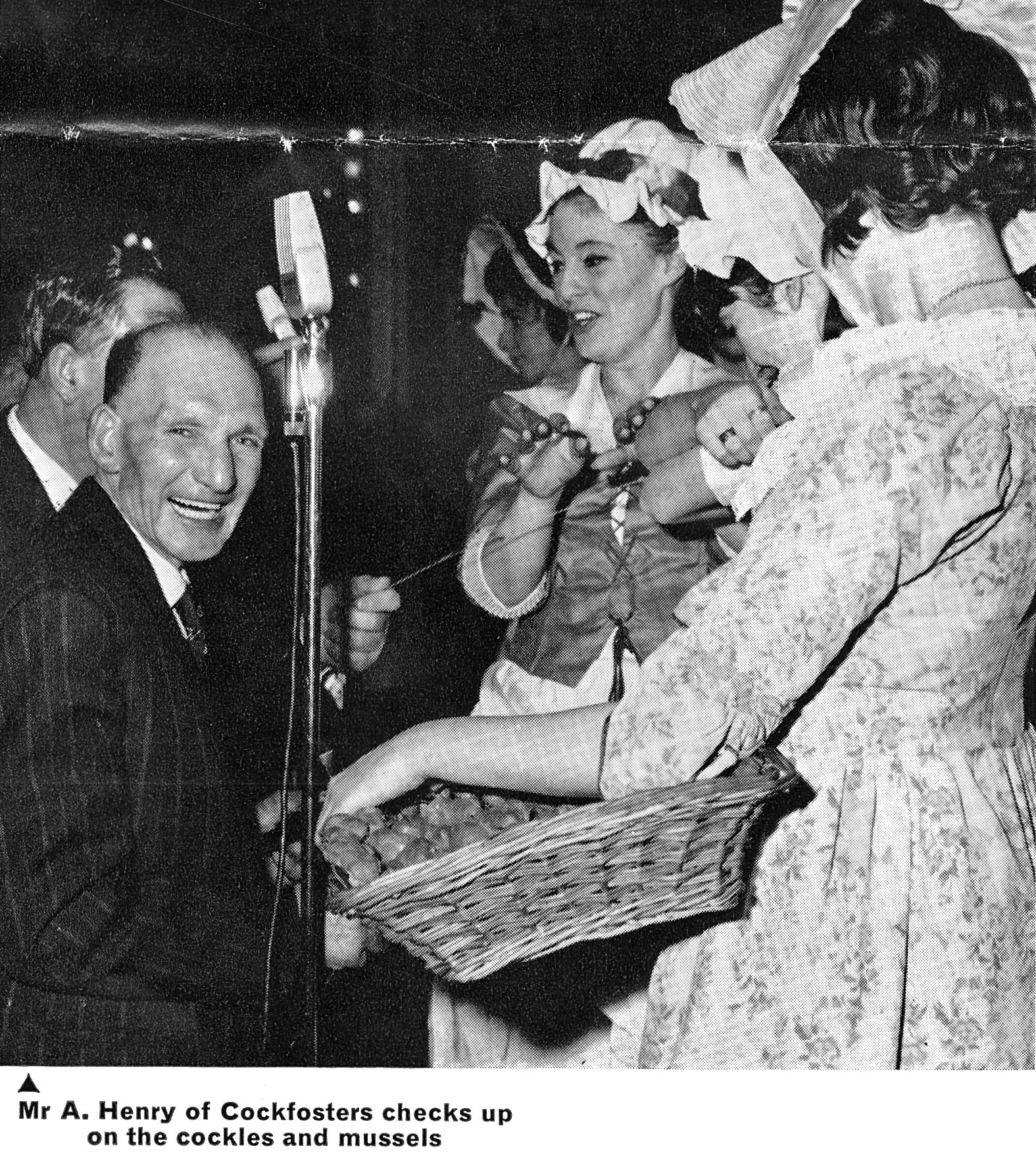 1964 Mr A. Henry from Cockfosters Retail at Long Service Dinner. From August 'Express Extra' newsletter (Courtesy Paul Luke)