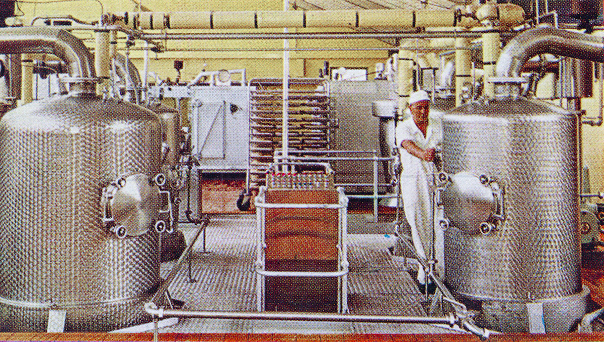 1960's Crediton chocolate crumb plant. Phillip Budd comments "I can still remember these boiling up the condensed milk, and getting ready to pour down to the mixers where the raw cocoa was added." (From Express Story 1864 - 1964)