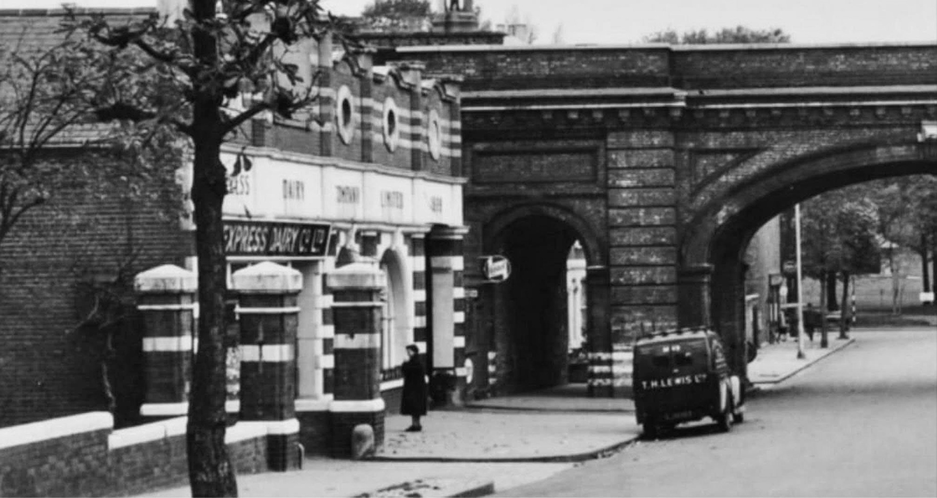 1954 Herne Hill Depot and shop, with TH Lewis van. (Image from Lambeth Council, courtesy Michael Aldread)