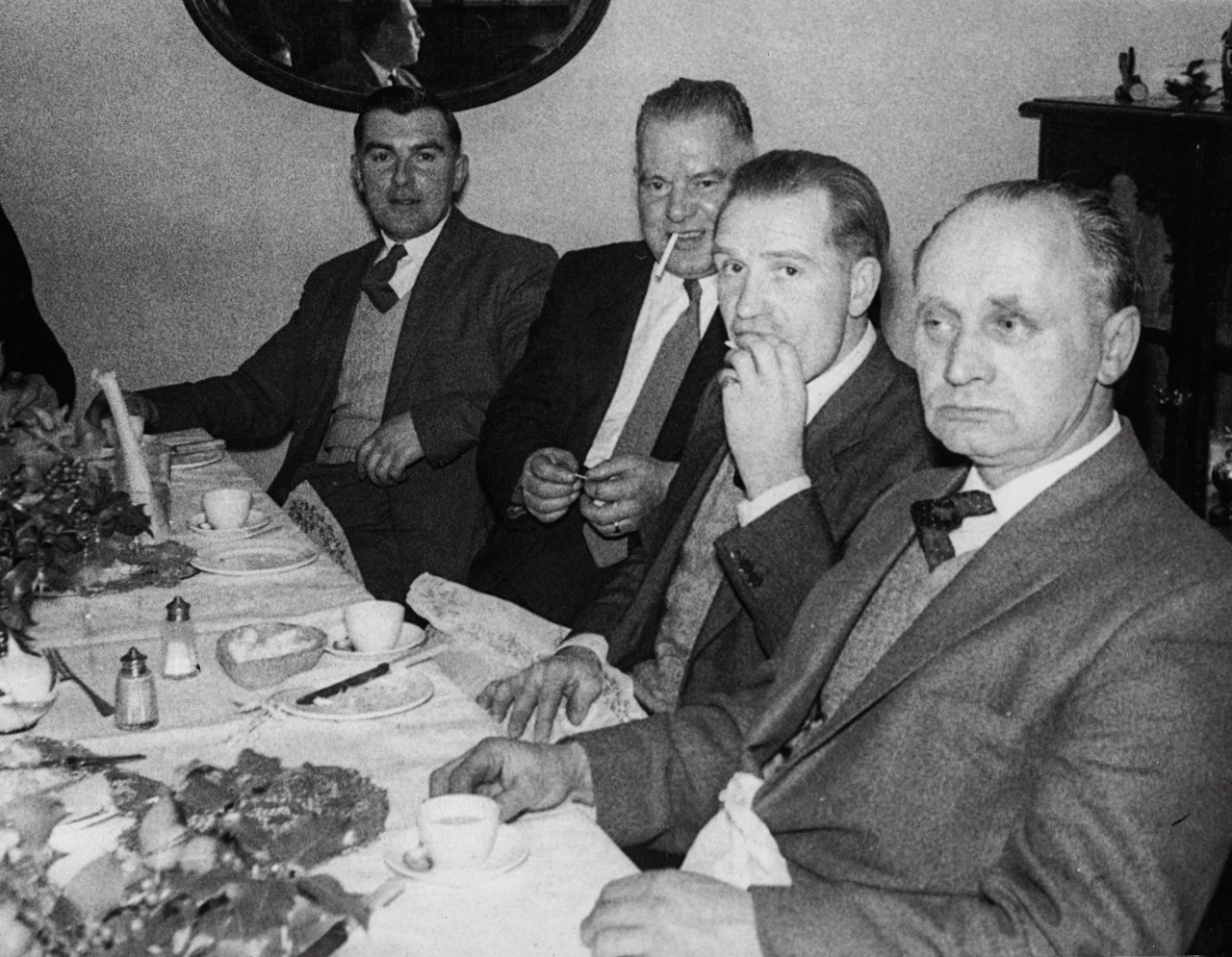1970's Minsterley. Lesley Passant and Hilary Anne Nicholas identify Wallace Betton, Harold Betton and David Cullis (2nd from right). (Joe Lyons Collection)