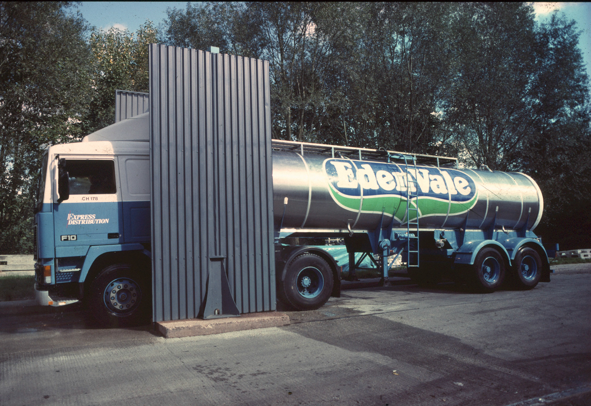 1988 Honiton Vehicle Wash (Courtesy Wendy Hawker)