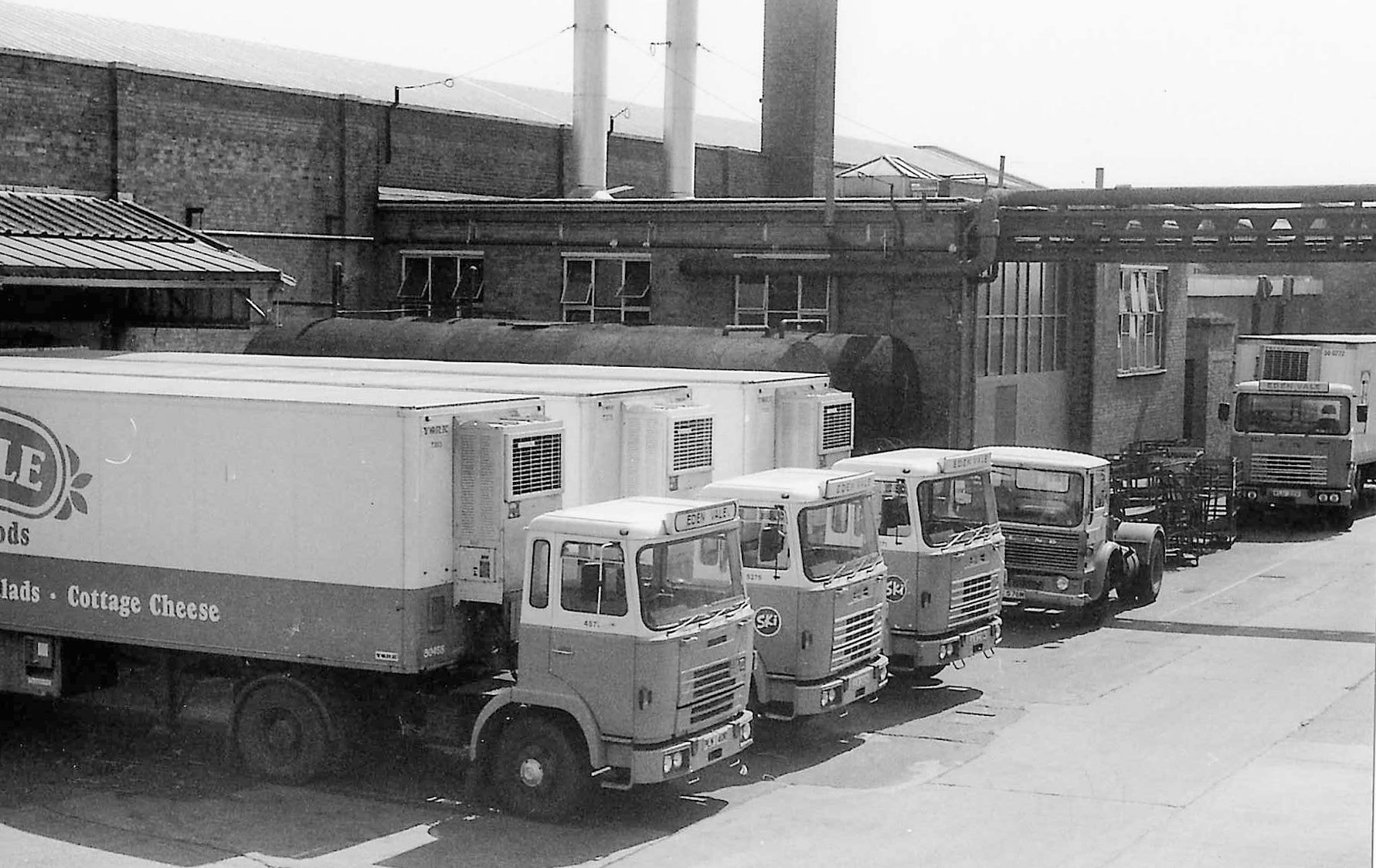 1980's? Ski Refrigerated Trailers at South Ruislip