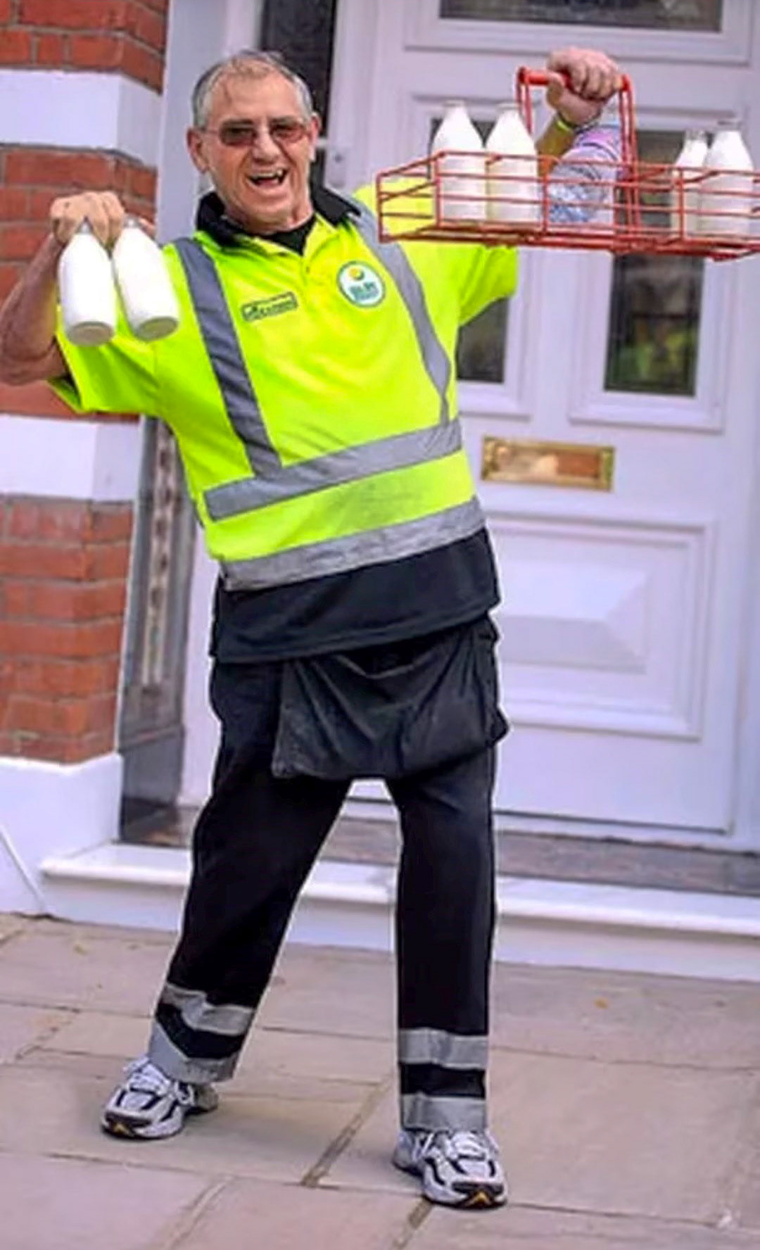 1990's? John Carey at Putney on his round (Courtesy Jamie Carey)