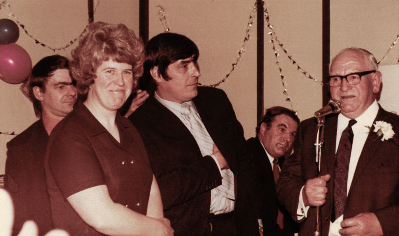 Eve White identifies Ann and Tony Johnston. Derek Pugh adds "Jim Worrell on the microphone". (Courtesy Joe Lyons)