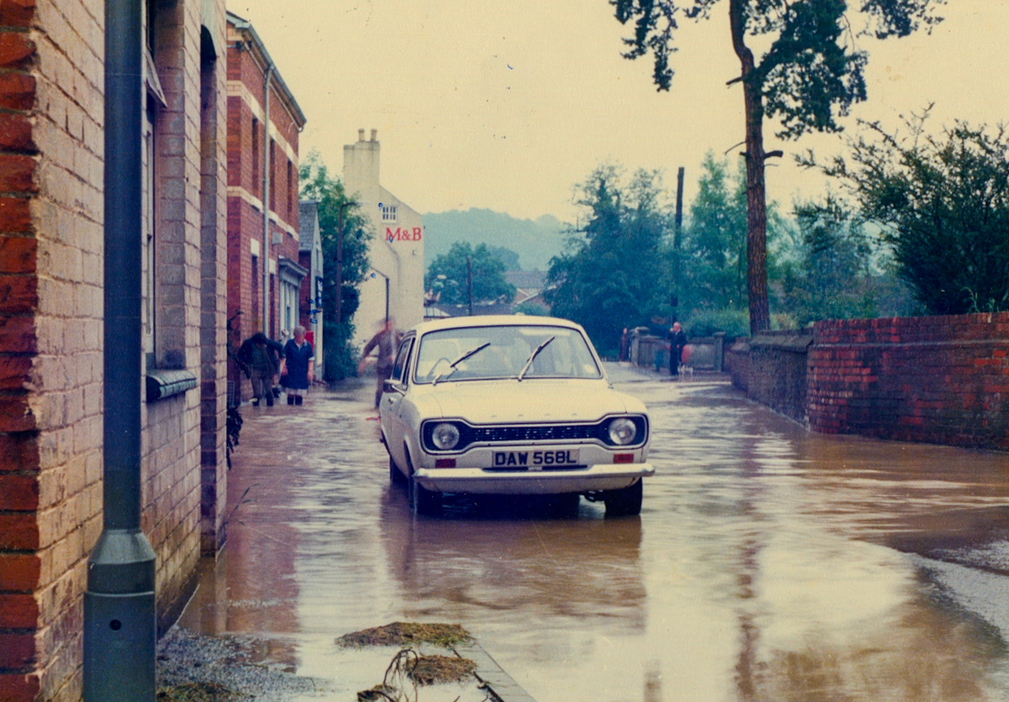 1970's Minsterley Floods. (Courtesy Joe Lyons)