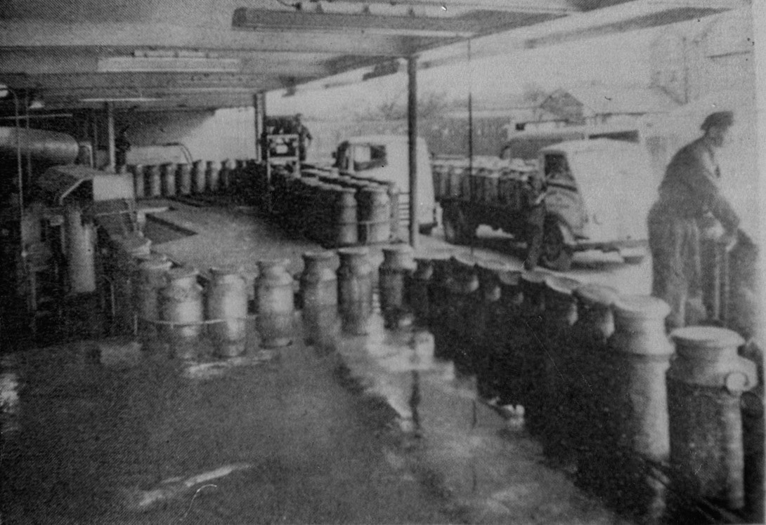 1953 Churn Deck. Jackie Bebb comments "I remember the deck, Dad drove a lorry with churns, then a tanker later on." (Joe Lyons Collection)