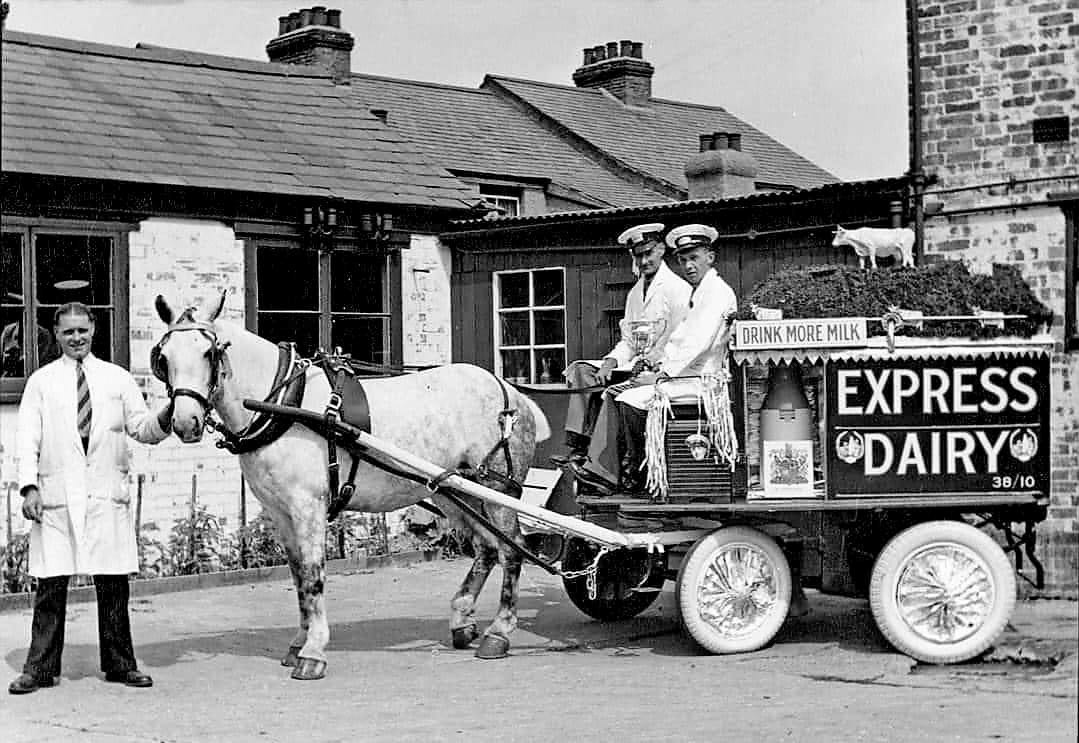 Horse drawn cart (Courtesy Express Dairy Memories FB)