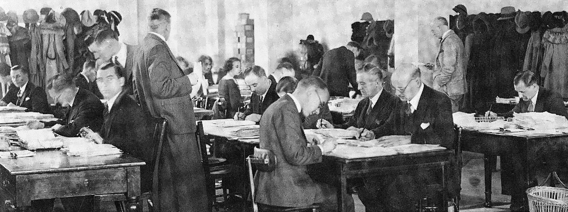 1933-1938 MMB staff at Thames House, Millbank. London. (Insert in MMB Magazine, 1983 Sept-Oct, courtesy Andy Wallis)