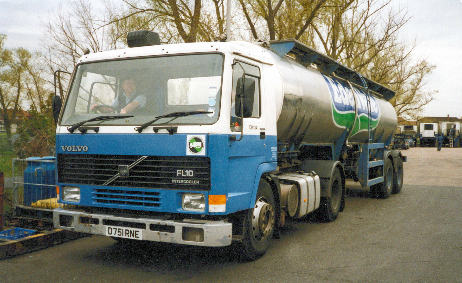 1980's Volvo FL10 tanker at South Morden dairy, driver Dave Stoney (Courtesy Dave Fane)