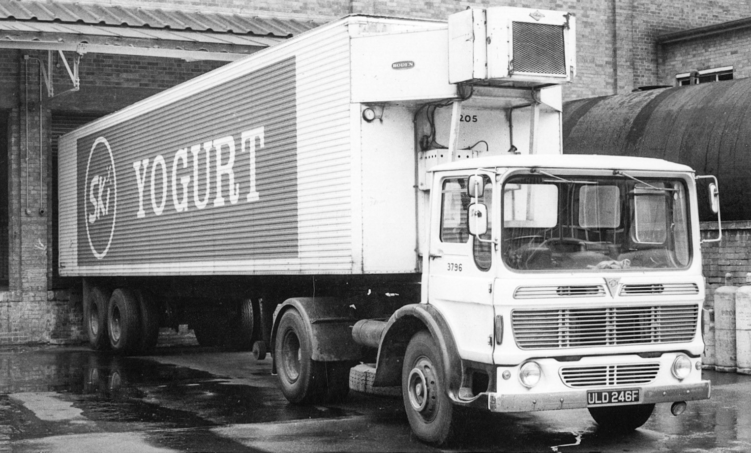 1967 Ski trunker Reg AEC ULD 246F, Co: 3796.(Courtesy Paul Luke)
