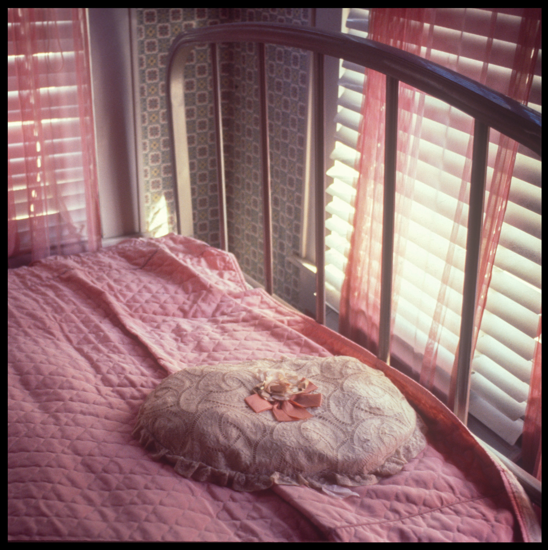 Bed in Lola Davitte's house