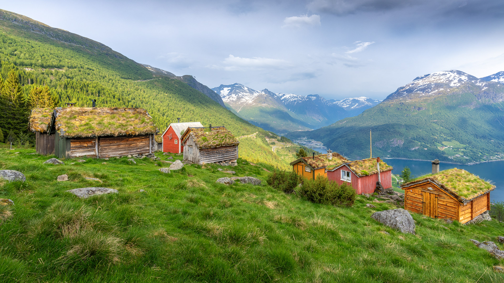 The Village of Grass Roofs