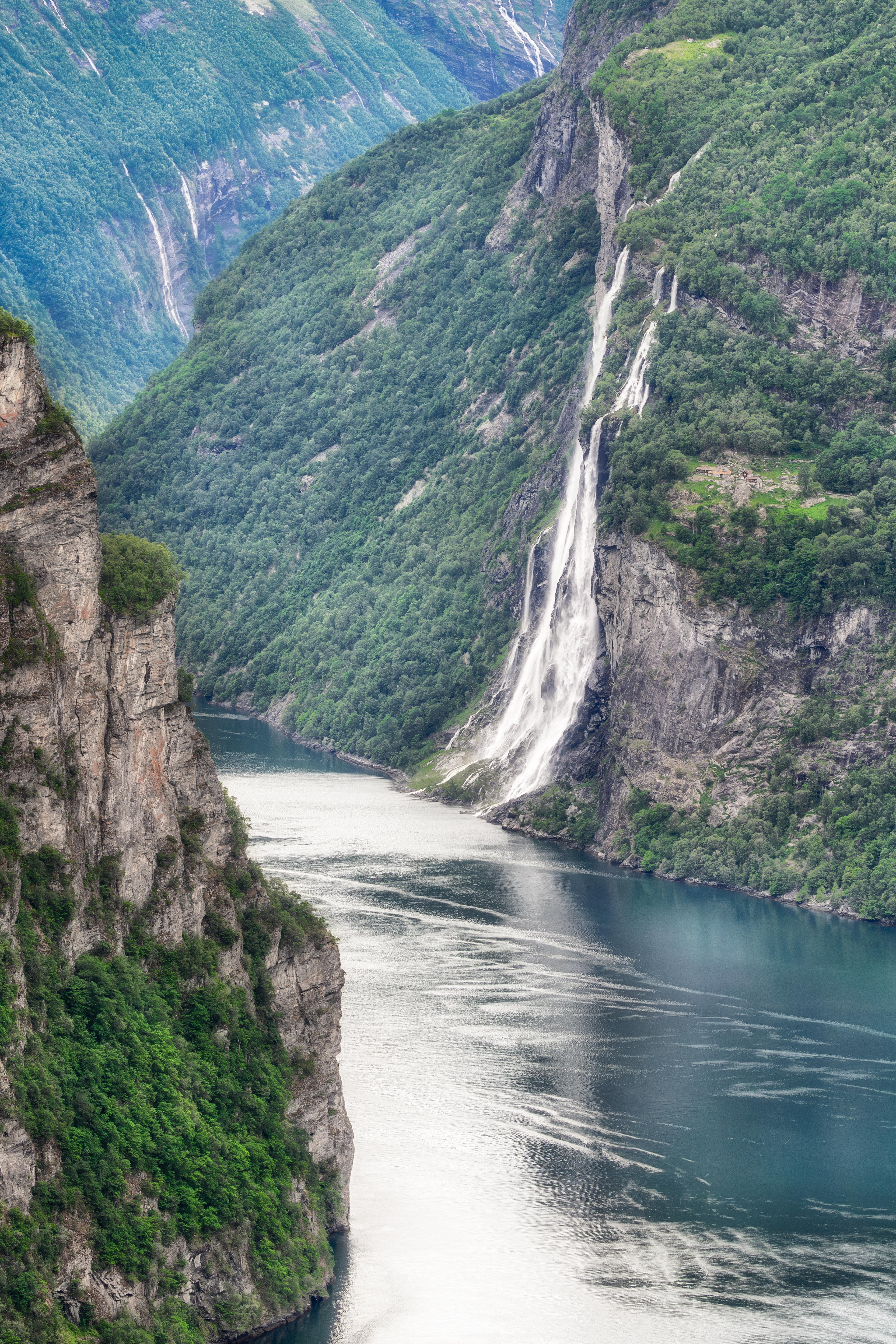 The Seven Sisters Waterfall 