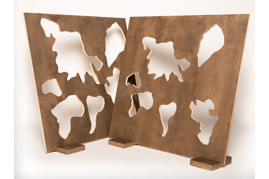 Mapas oscuros. Madera cortada en CNC (130 x 130 x 30 cm)  Bilbao - 2016