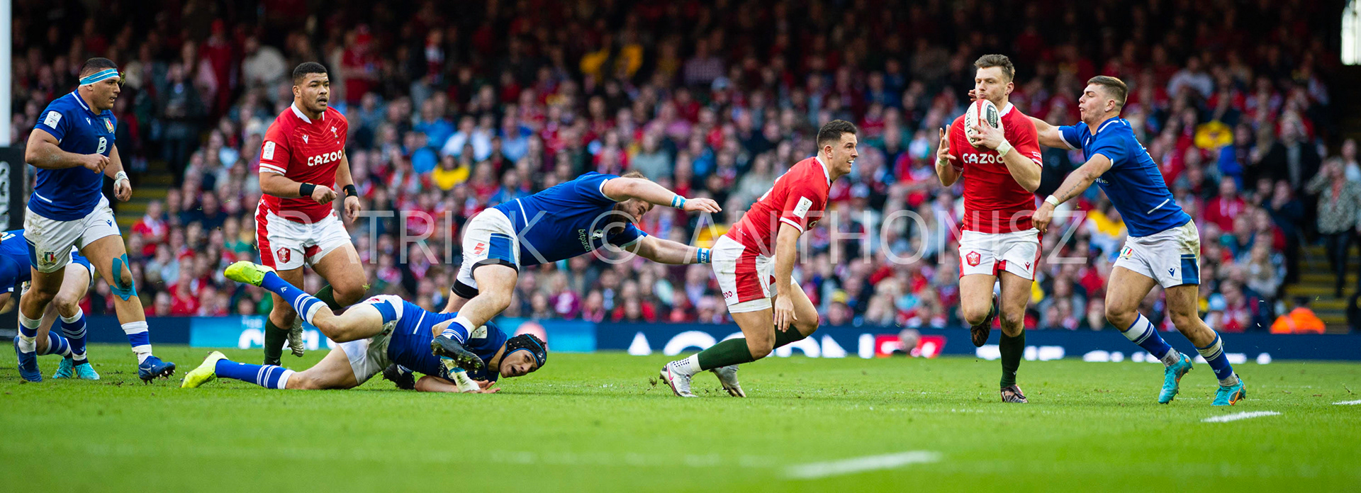 Wales v Italy Guinness Six Nations Cardiff, UK.19th Mar, 2022.Dan Biggar (capt)of Wales tries to run with the ball during the  Guinness Six Nations Championship 2022 match, Wales v Italy at the Principality Stadium in Cardiff