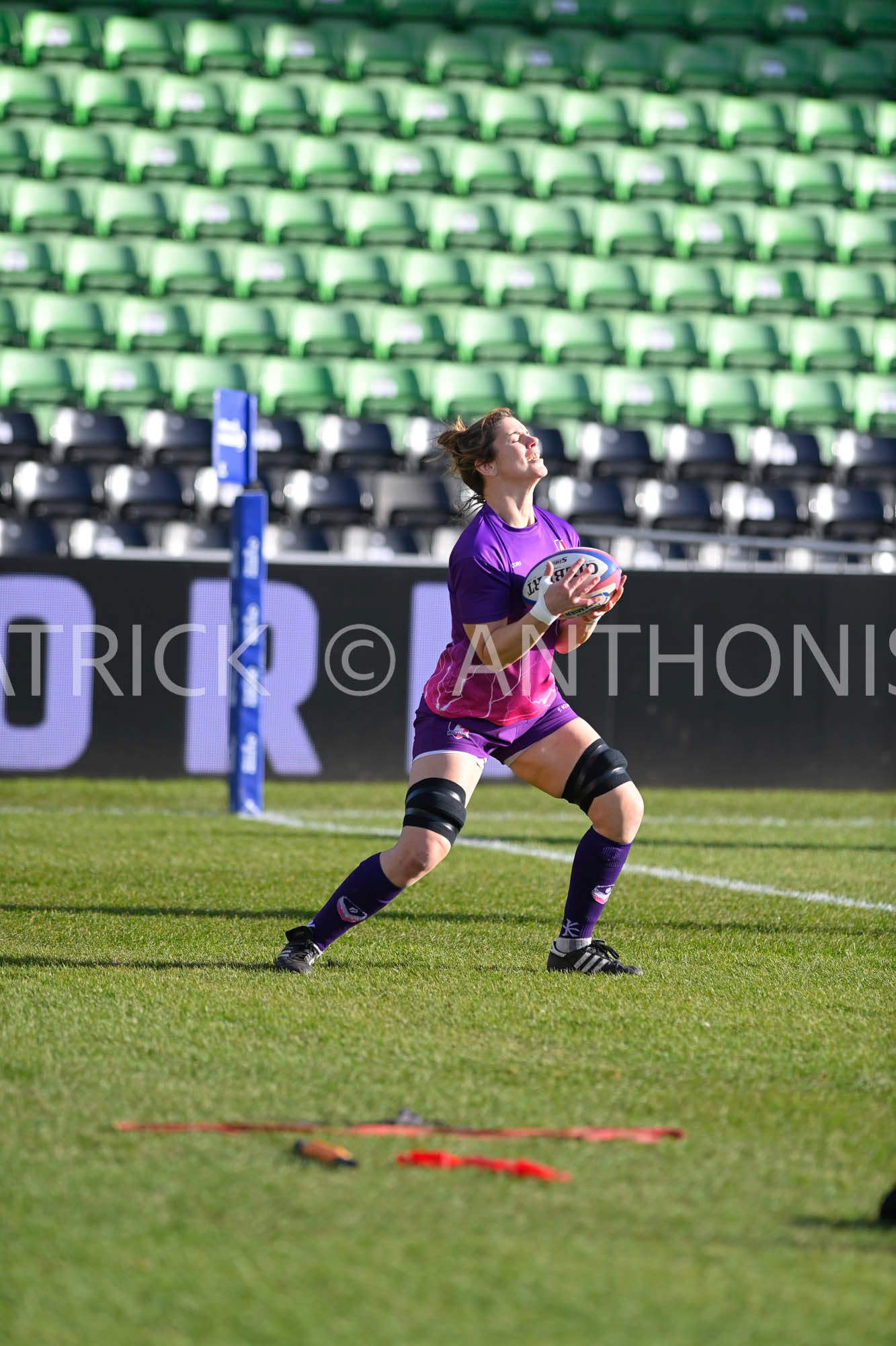 Twickenham, stoop ENGLAND : Sarah Hunter during the warm up  at the  during the Women's Allianz Premiership 15's match between Harlequins Vs Loughborough Lightning Twickenham Stoop Stadium England 5–02-2023