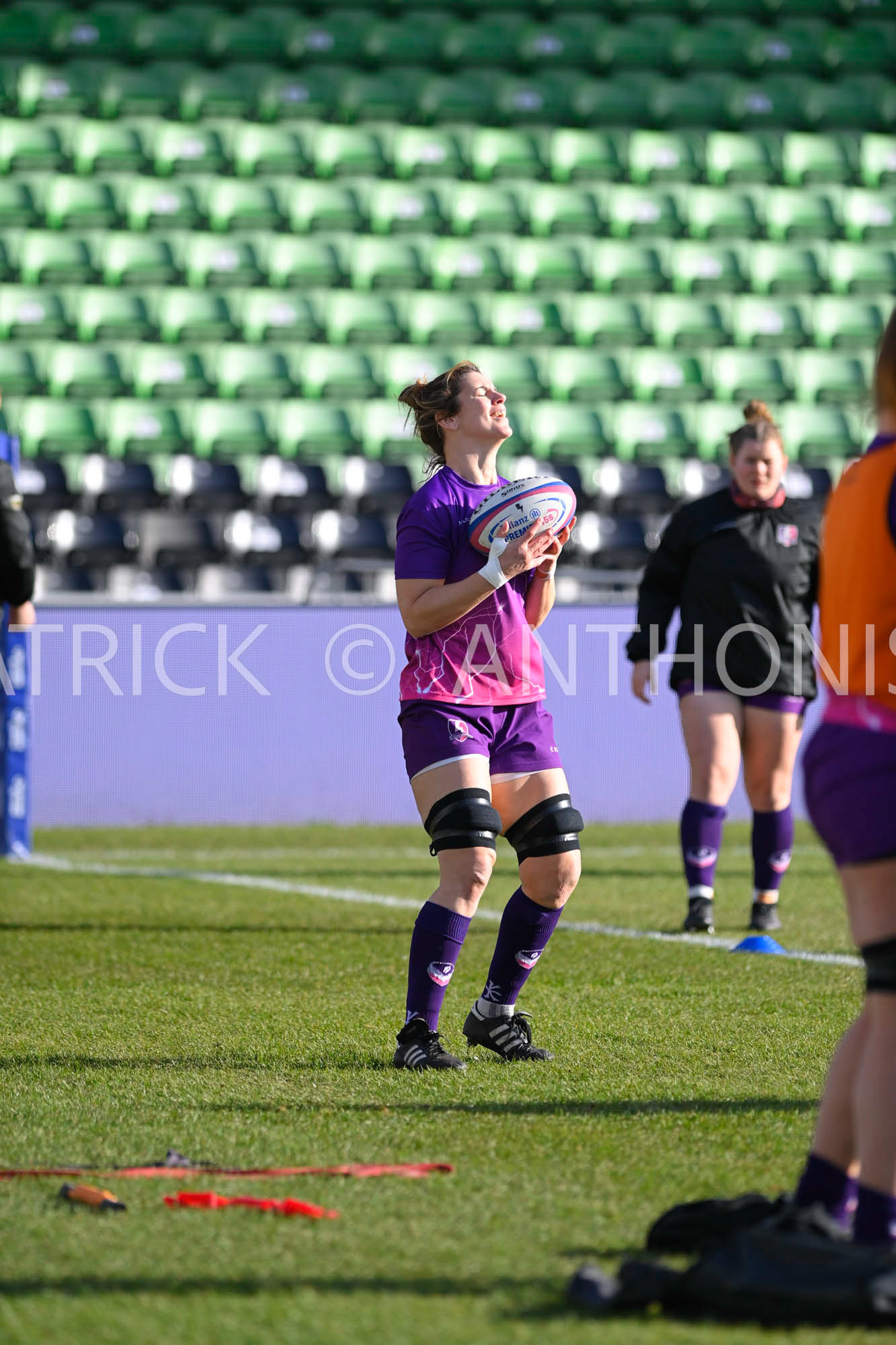 Twickenham, stoop ENGLAND : Sarah Hunter during the warm up  at the Women's Allianz Premiership 15's match between Harlequins Vs Loughborough Lightning Twickenham Stoop Stadium England 5–02-2023