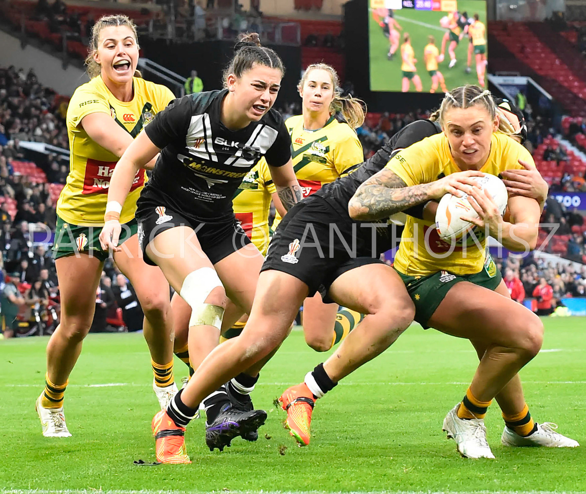 Manchester   ENGLAND - NOVEMBER 19.Julia Robinson of Australia goes for a try but its a no try the  ball falls of her hands  during  the Rugby league World Cup Womens Final  between Australia and New Zealand  at the Old Trafford   on November 19 - 2022 in Manchester England.