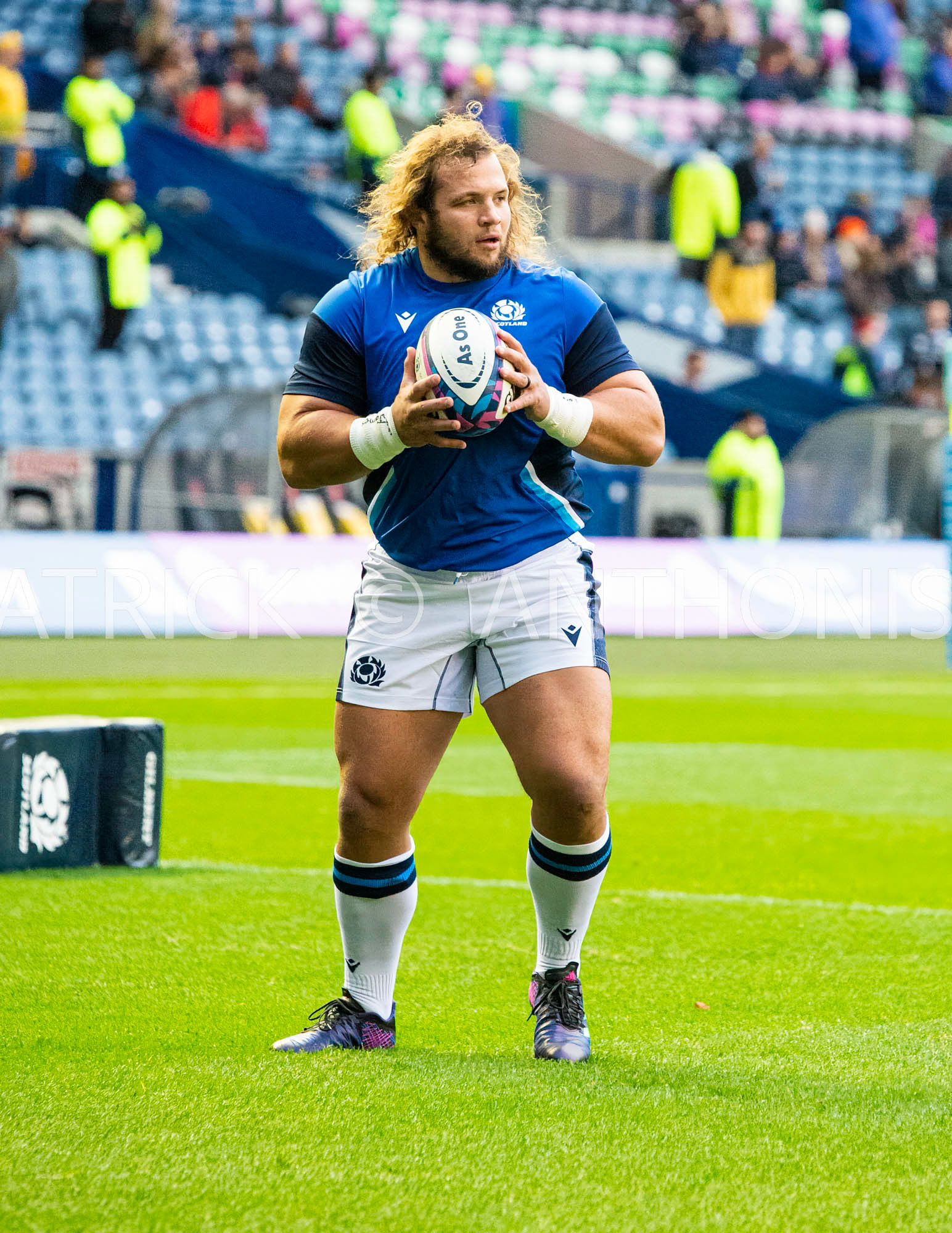 Scotland  October 29th : Pierre Schoeman of Scotland warms up during the Rugby Union Autumn Internationals match between Australia Vs Scotland at BT Murrayfield Stadium Scotland 29th October 2022 Australia 16  : Scotland 15