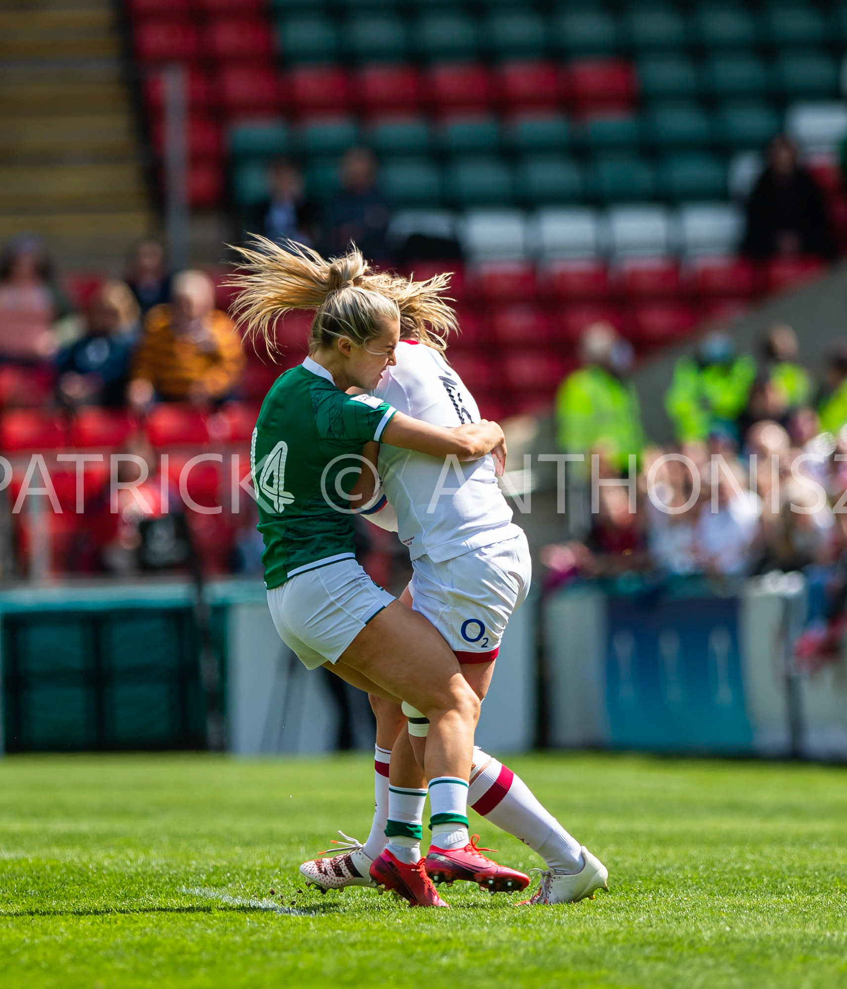24th - April  2022 : Aoife Doyle Ireland and Alex Matthews England   fight for the ball during the England Vs Ireland round 4    TikTok Women's Six Nations at  Mattioli  Woods Welford Road.