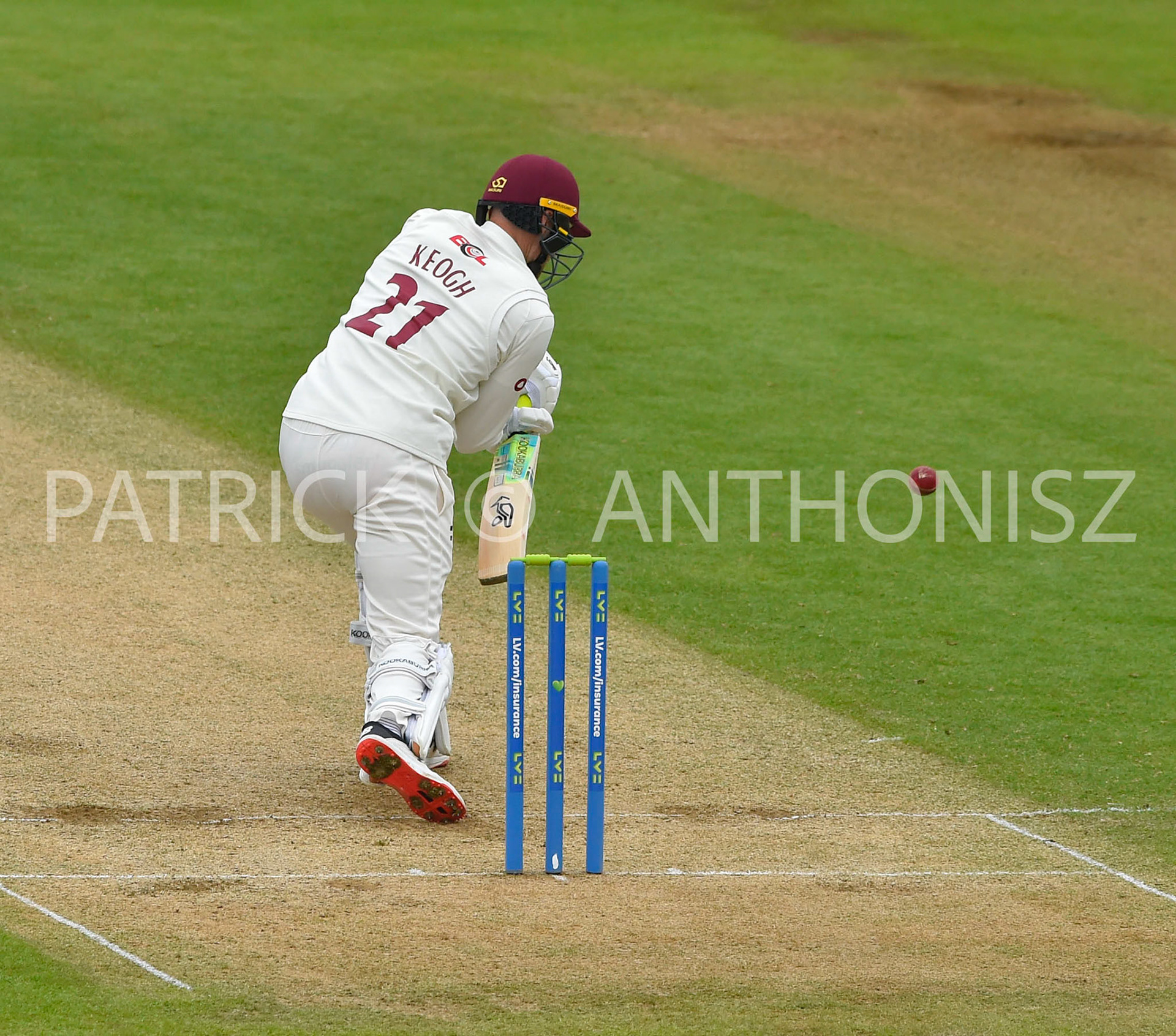 NORTHAMPTON, ENGLAND - April 15 2023 : Rob Keogh of Northampton in action during Day 3 of the LV= Insurance County Championship match between Northamptonshire and   Sat  April  15 at The County Ground  in Northampton, England.