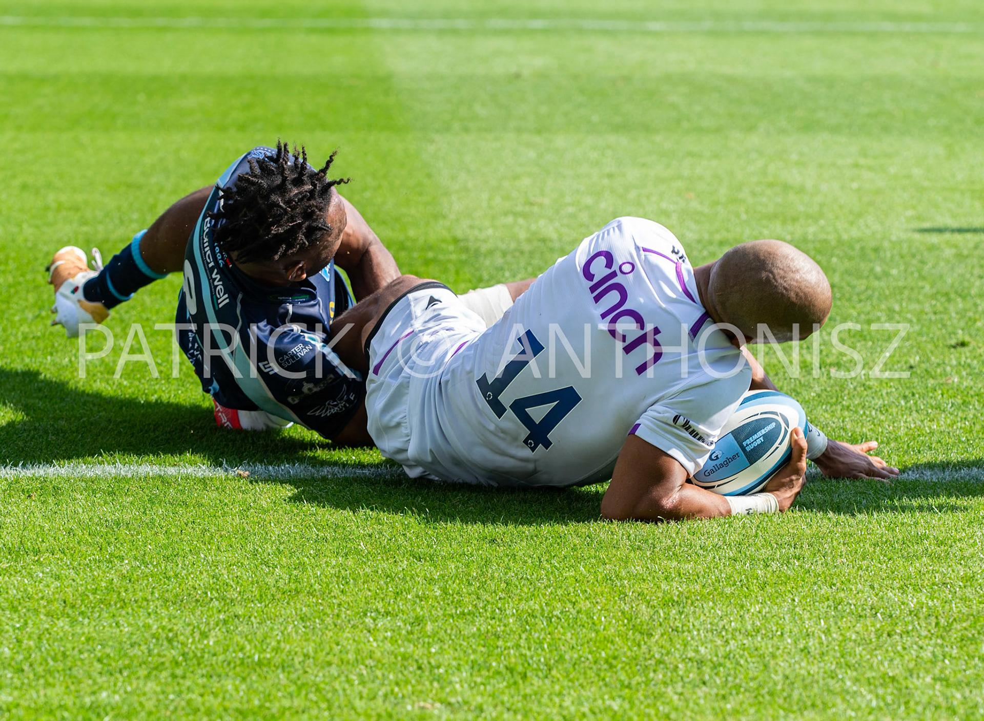 NORTHAMPTON, ENGLAND - August 27 : 2022  Courtnall Skosan gets a try during the match between Northampton Saints and Bedford Blues   at Franklin's Gardens on August 27  2022 in Northampton, England.