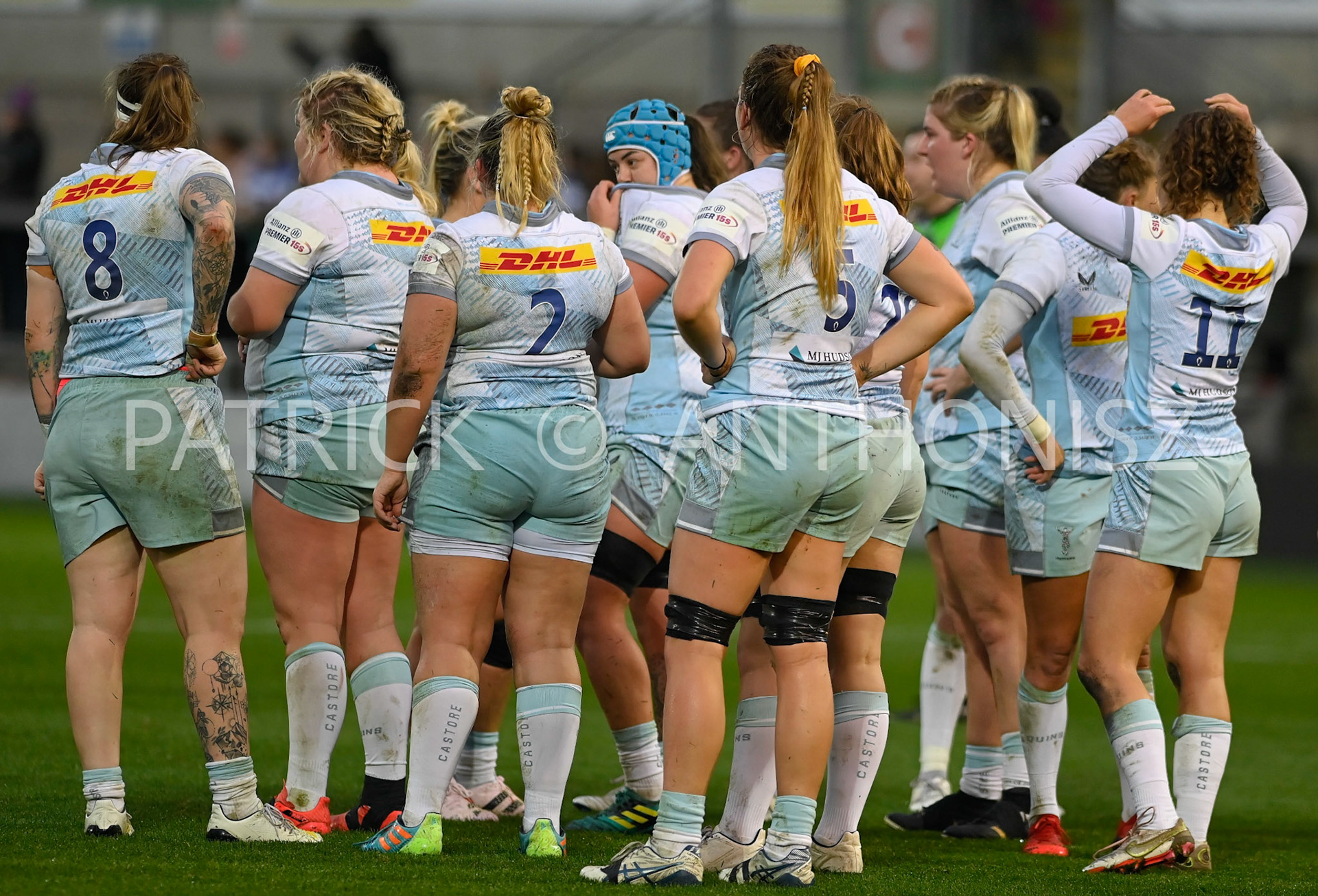 NORTHAMPTON, ENGLAND- Nov -27 - 2022 : Harlequins Womens taking a breather  during the match between Loughborough Lightning Vs Harlequins at Franklin's Gardens on November 27, 2022 in Northampton, England