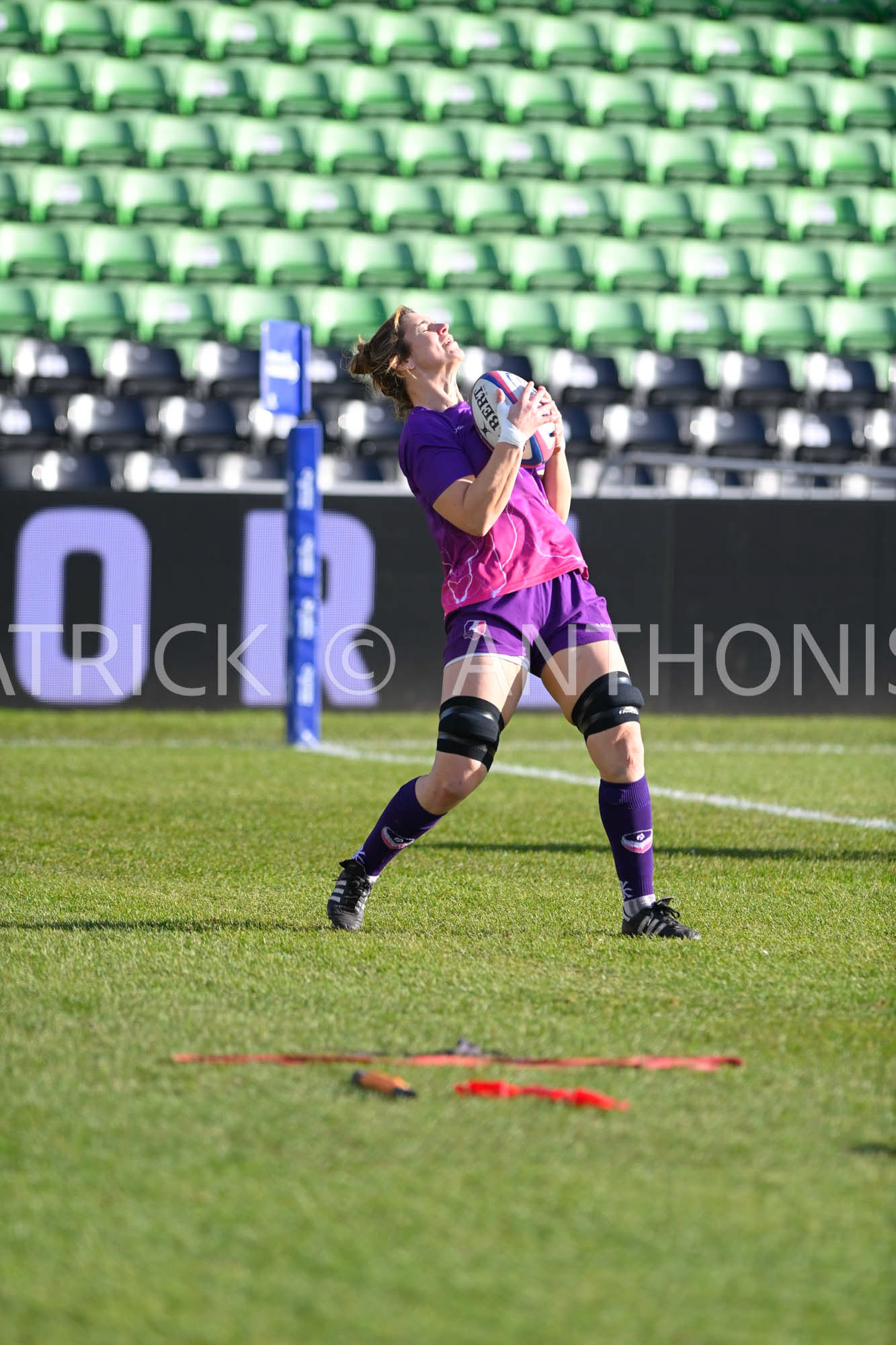 Twickenham, stoop ENGLAND : Sarah Hunter during the warm up  at the  during the Women's Allianz Premiership 15's match between Harlequins Vs Loughborough Lightning Twickenham Stoop Stadium England 5–02-2023