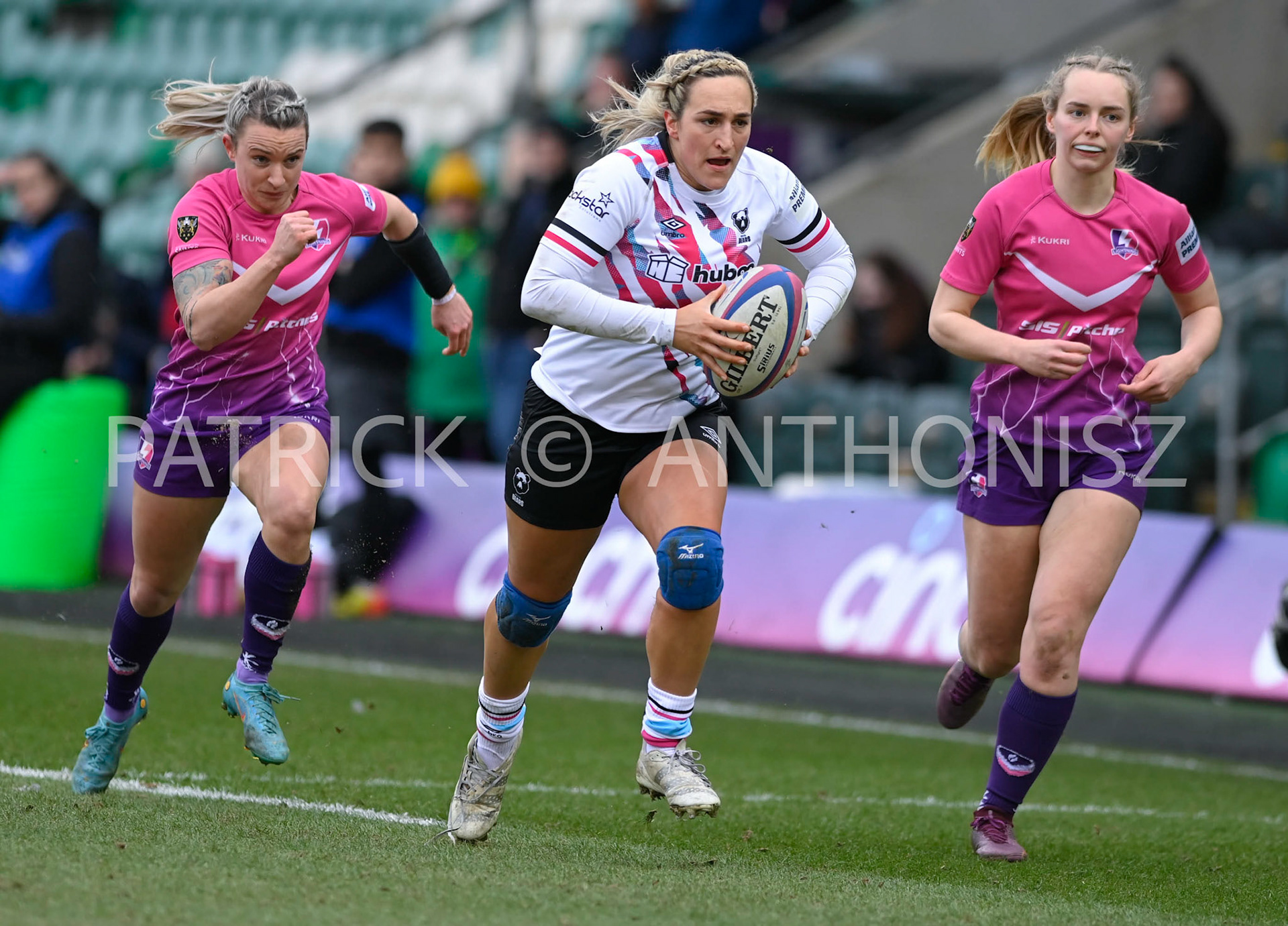NORTHAMPTON, ENGLAND- Sat-4-2023: Courtney Keight of Bristol Bears in action  during the match between  Loughborough Lightning and Bristol Bears at Franklin's Gardens on Sat-4-2023 in Northampton, England
