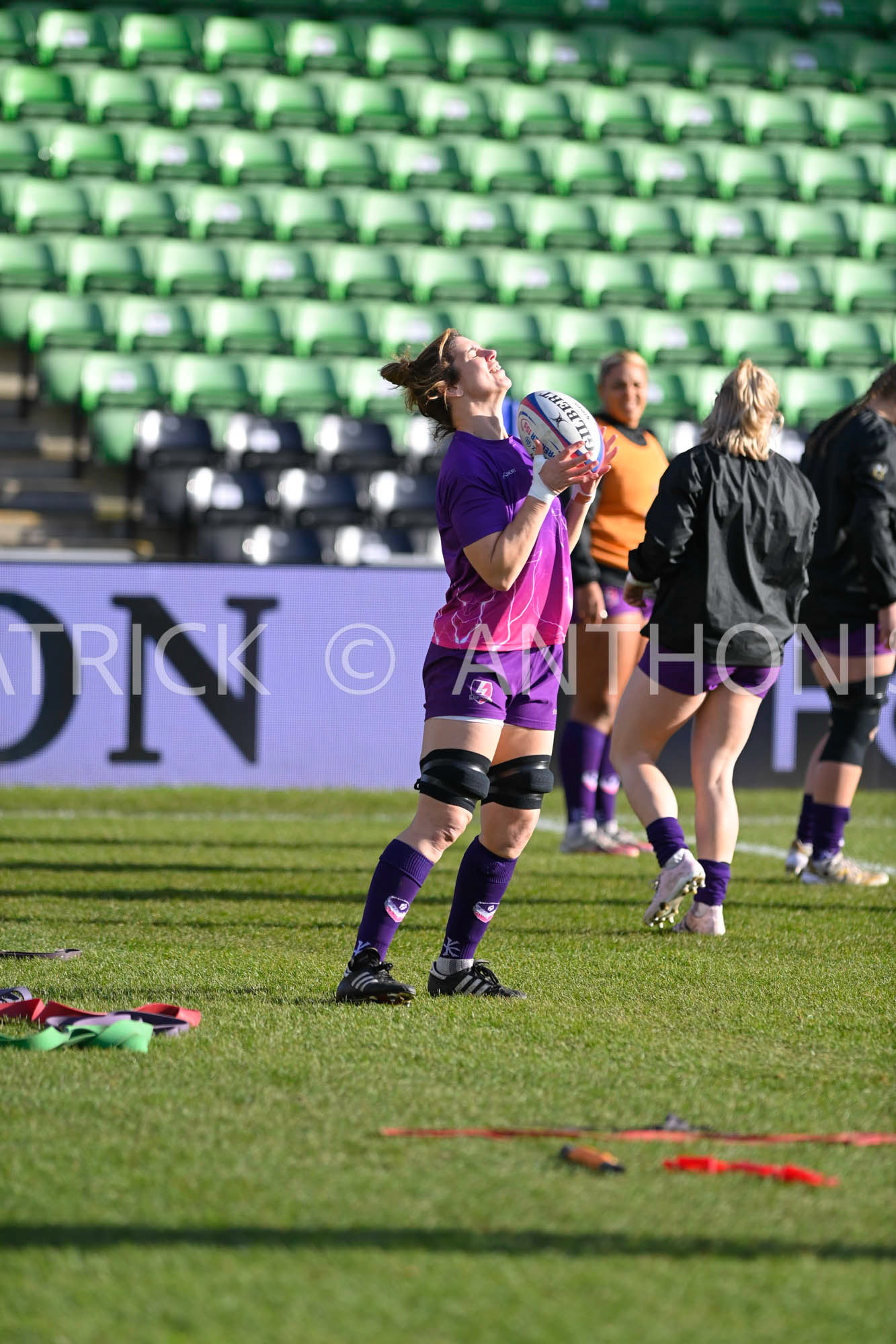 Twickenham, stoop ENGLAND : Sarah Hunter during the warm up  at the  during the Women's Allianz Premiership 15's match between Harlequins Vs Loughborough Lightning Twickenham Stoop Stadium England 5–02-2023