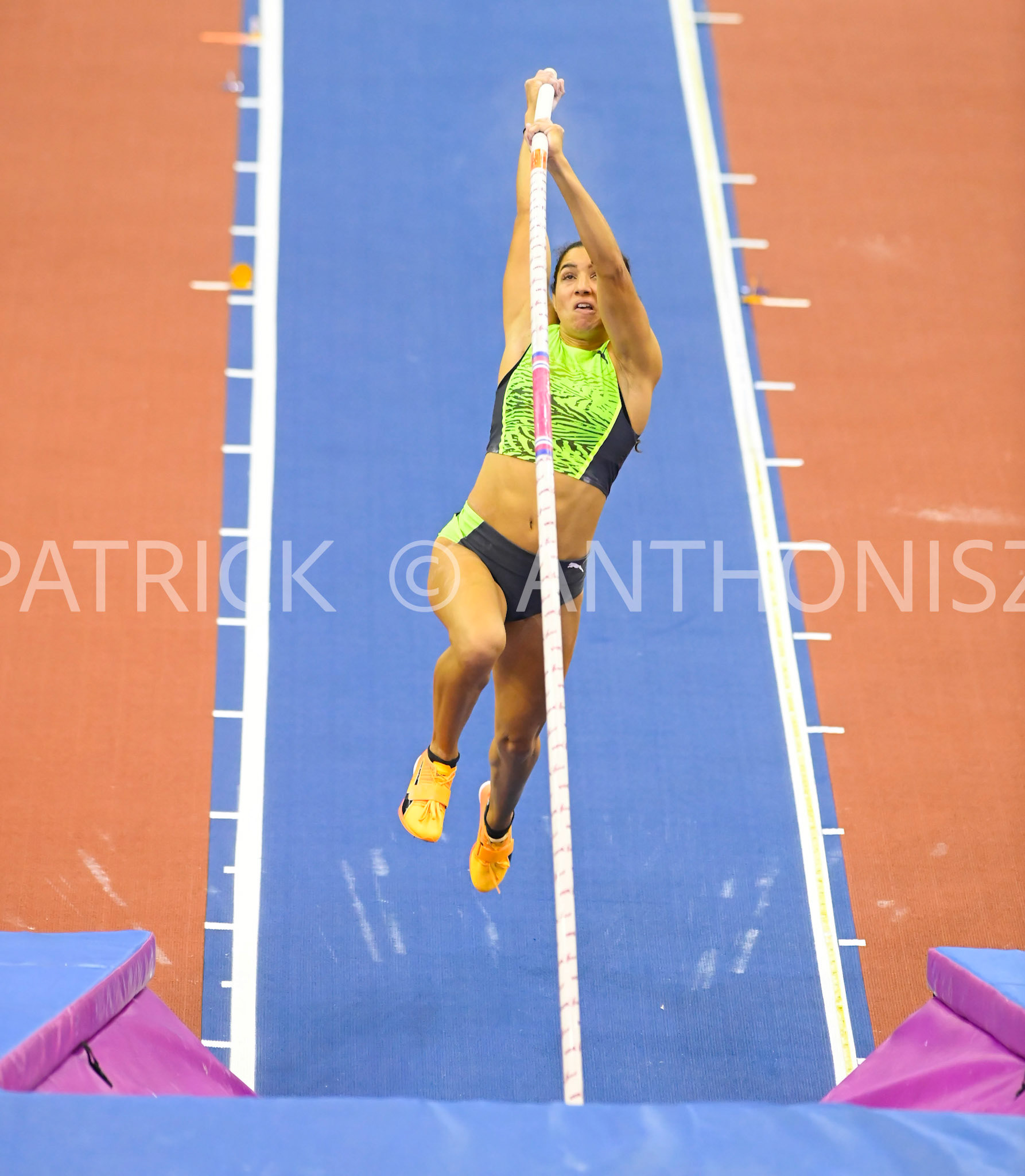Birmingham, UK, 25 February 2023: LEON Gabriela USA competes in the  Women's Pole Vault  at 4.61m Birmingham World Indoor Gold Tour Final  Utilita Arena, Birmingham on the 25 February , England