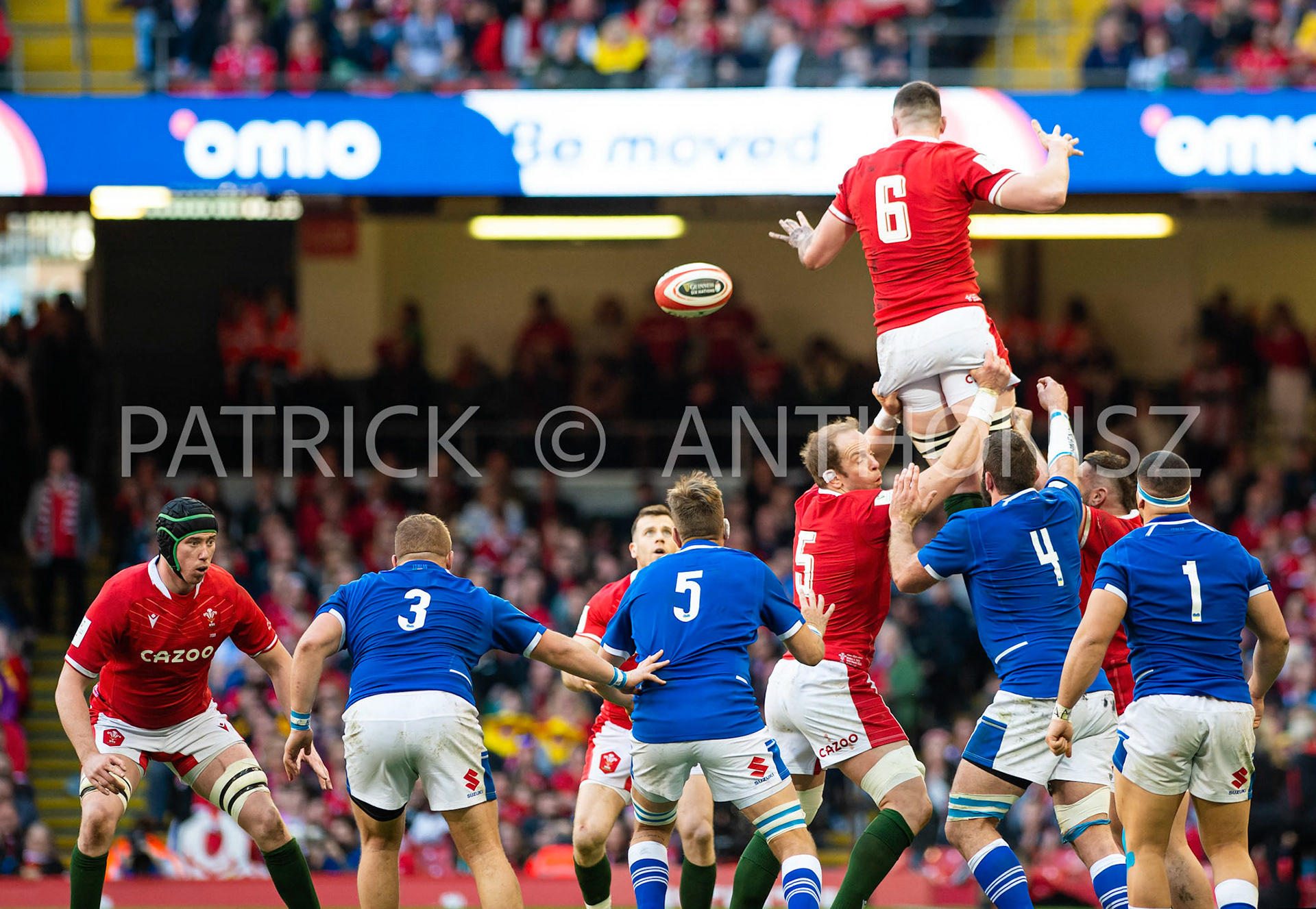 Wales v Italy Guinness Six Nations Cardiff, UK.19th Mar, 2022. Seb Davies of Wales passes the ball during the Guinness Six Nations Championship 2022 match, Wales v Italy at the Principality Stadium in Cardiff