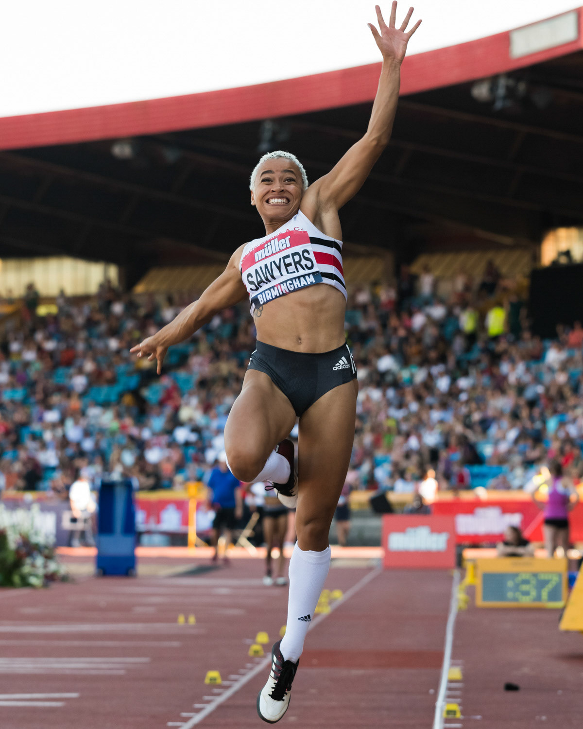Birmingham, UK. 25th August, 2019. Jazmin SAWERS  of  CITY OF STOKE   in  action during  the  women’s Long Jump at the Muller British Athletics Championships  Alexander Stadium, Birmingham, England