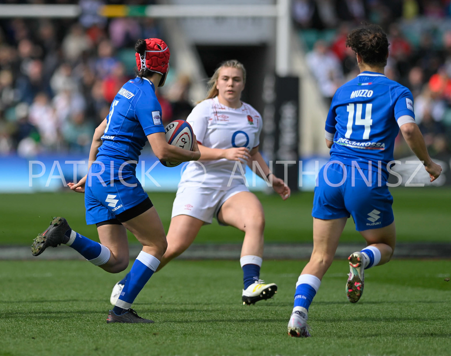 NORTHAMPTON, ENGLAND : Vittoria Ostuni Minuzzi of Italy runs with the ball  during the  TikTok Women’s Six Nations  England Vs Italy at Franklin's Gardens on Sunday  April 2 , 2023 in Northampton, England.