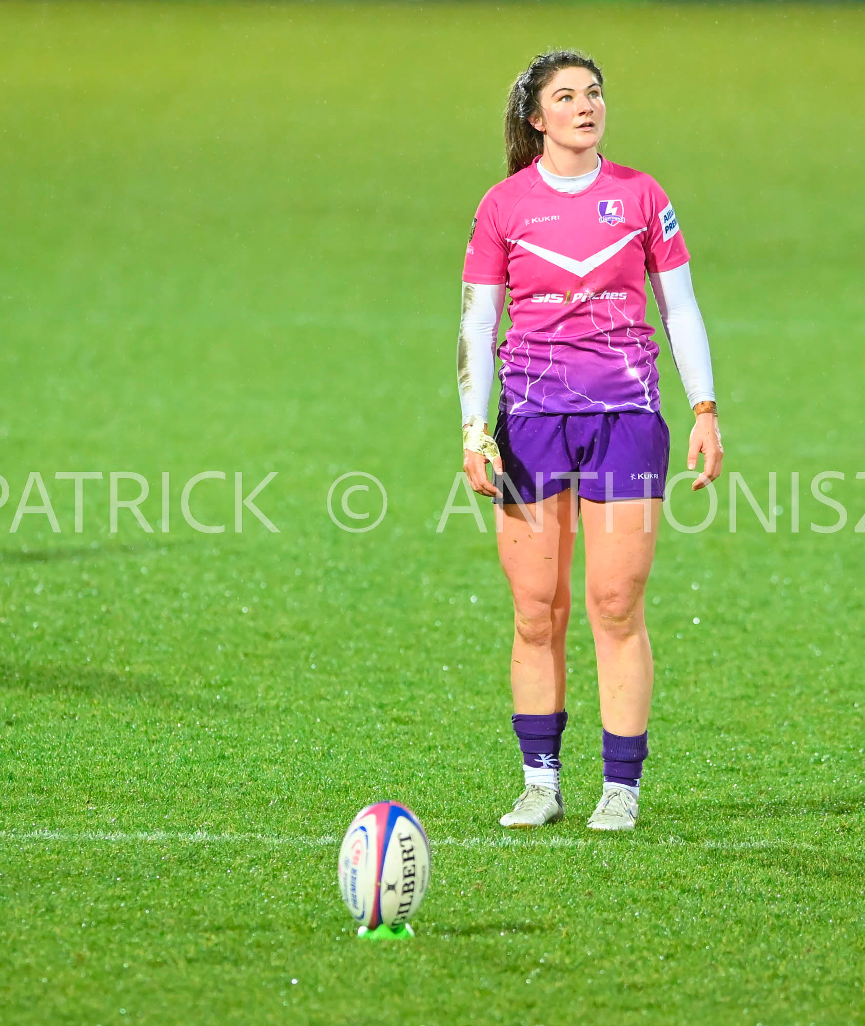 NORTHAMPTON, ENGLAND : Helen Nelson of Loughborough Lightning look on before she takes takes a conversion during Women's Allianz Premiership 15's match between Loughborough Lightning and  Wasps at Franklin's Gardens on  Sunday January  8 2023 in Northampton, England
